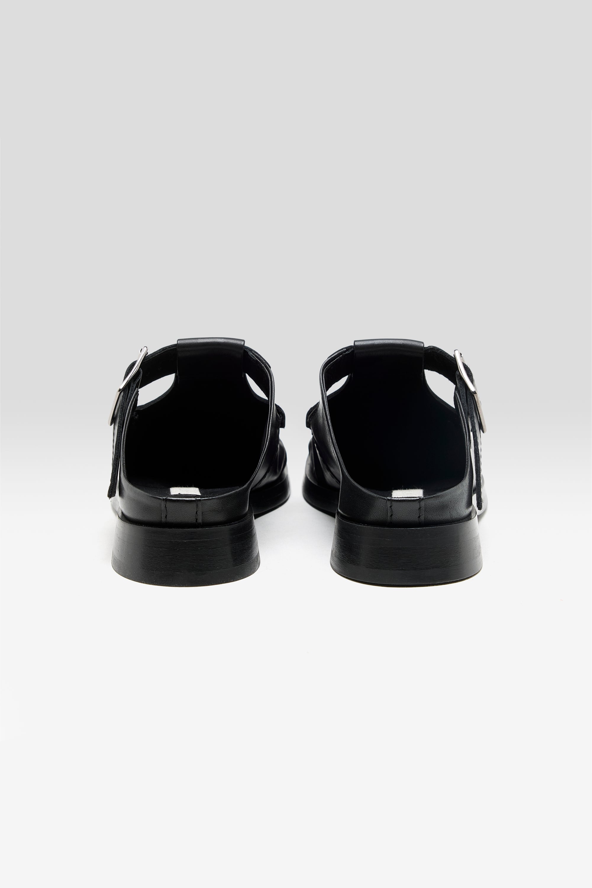 Gianna Mules (261 / W / BLACK)