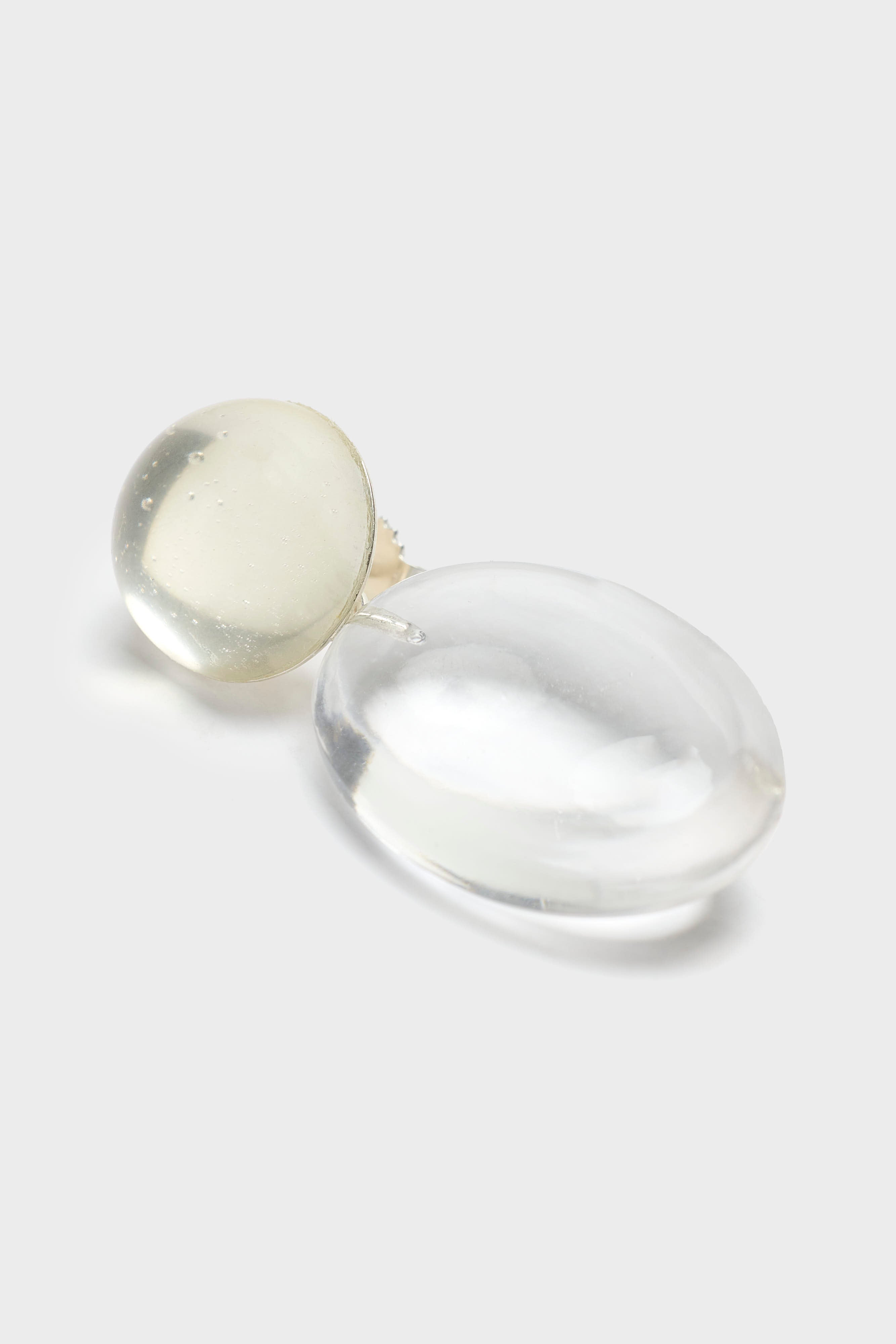 Crystal Pebble Earrings NO1 (261 / W / WHITE)