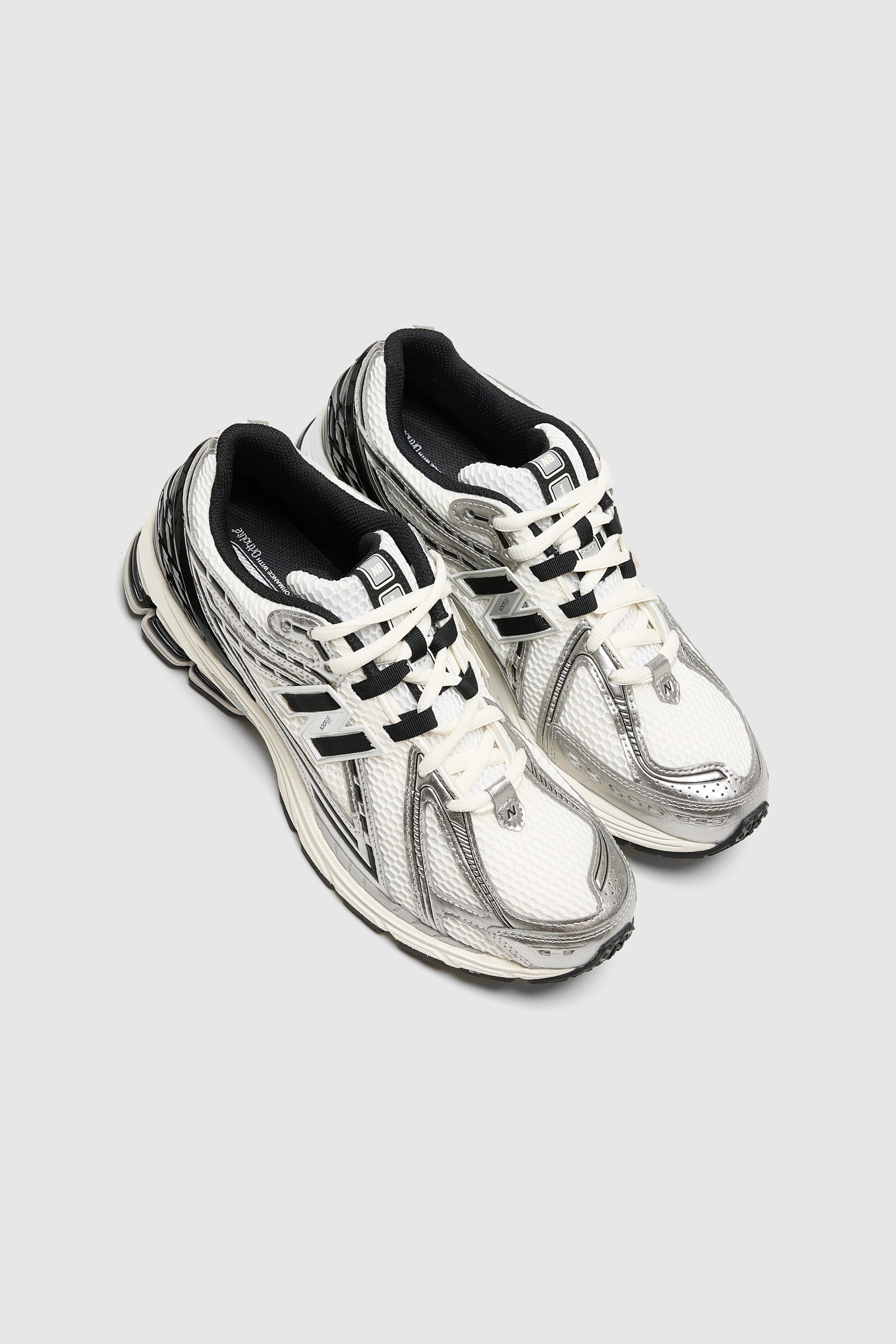 1906R pour Homme (242 / M / GREY)