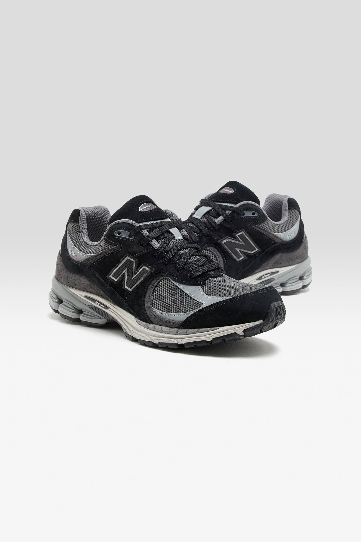 2002R for Men (252 / M / BLACK)