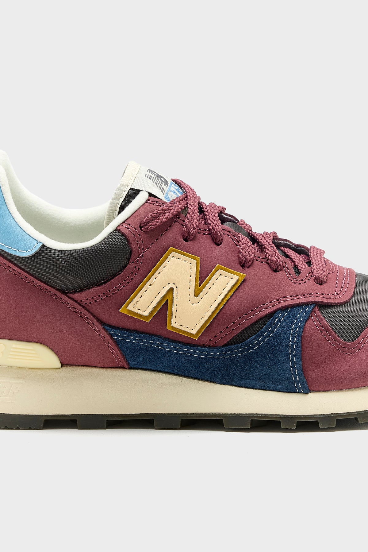 475 voor dames (252 / W / RED)
