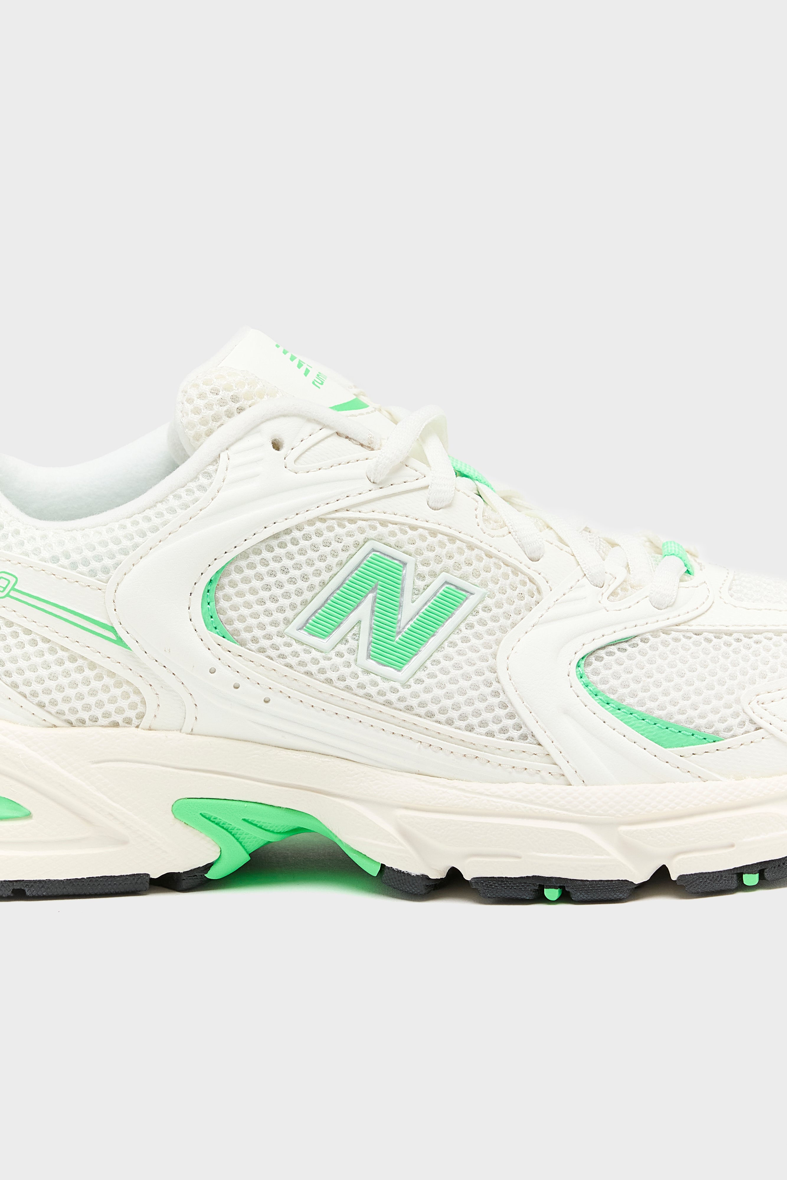 530 for Women (252 / W / GREEN)