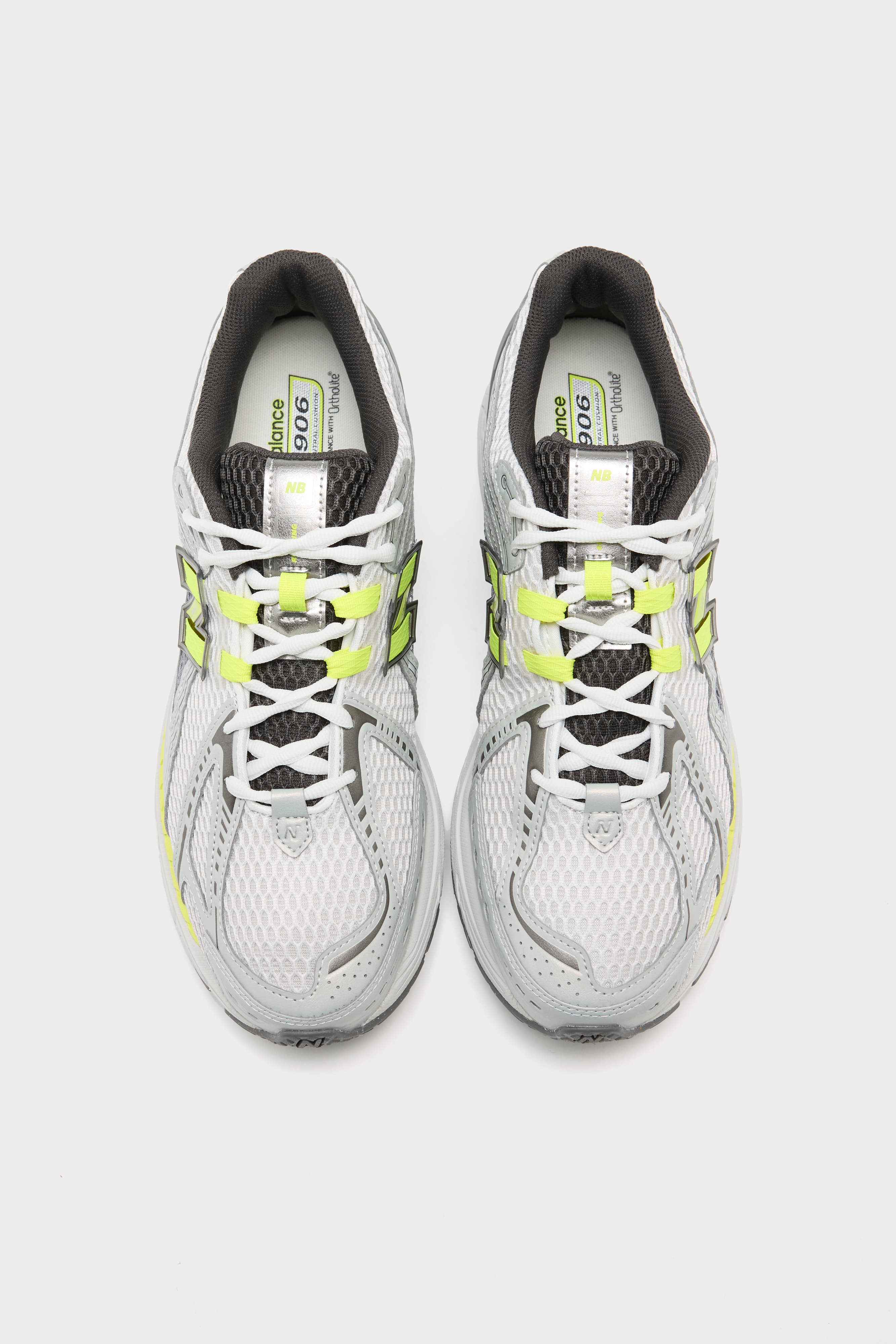 1906R pour Homme (261 / M / SILVER)