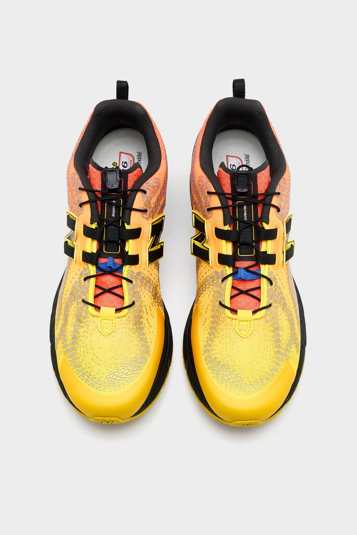 1906F for Men (261 / M / ORANGE FLUO)