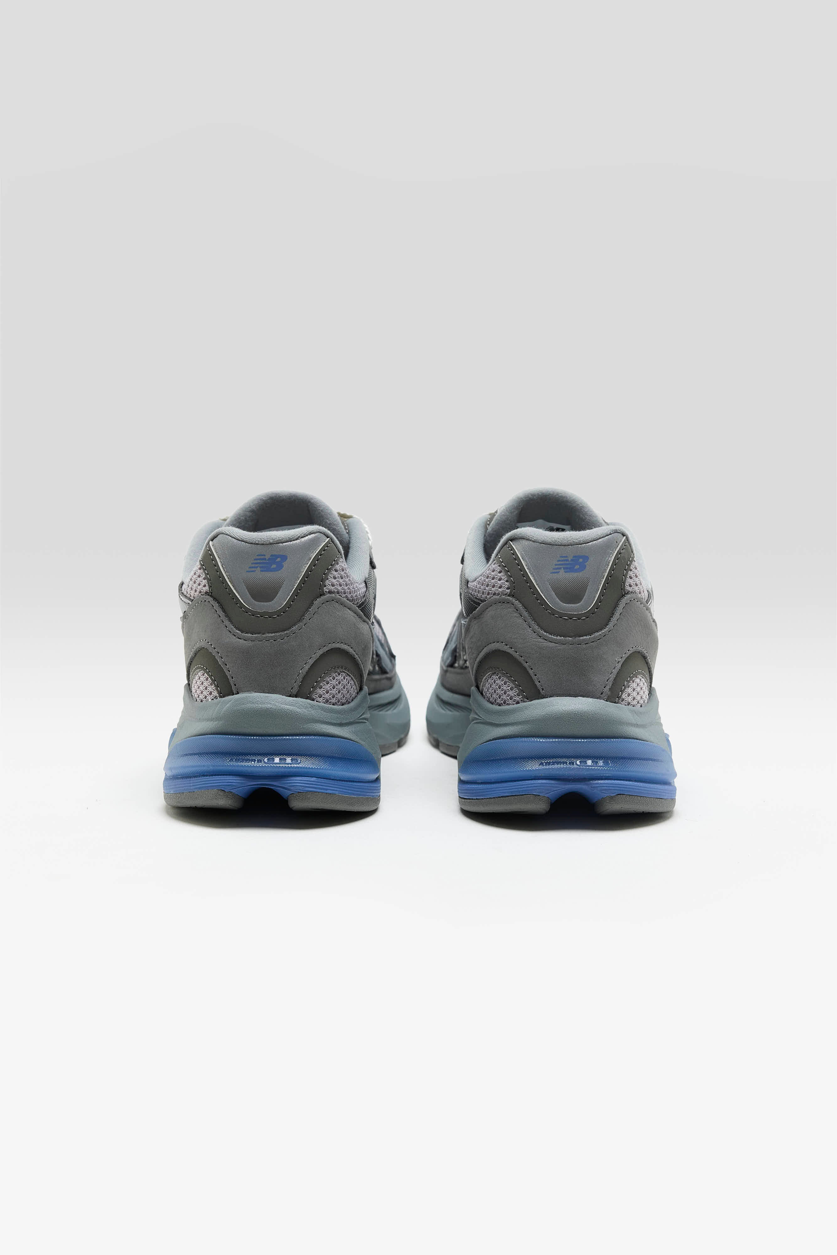 2010 for Women (261 / W / GREY)