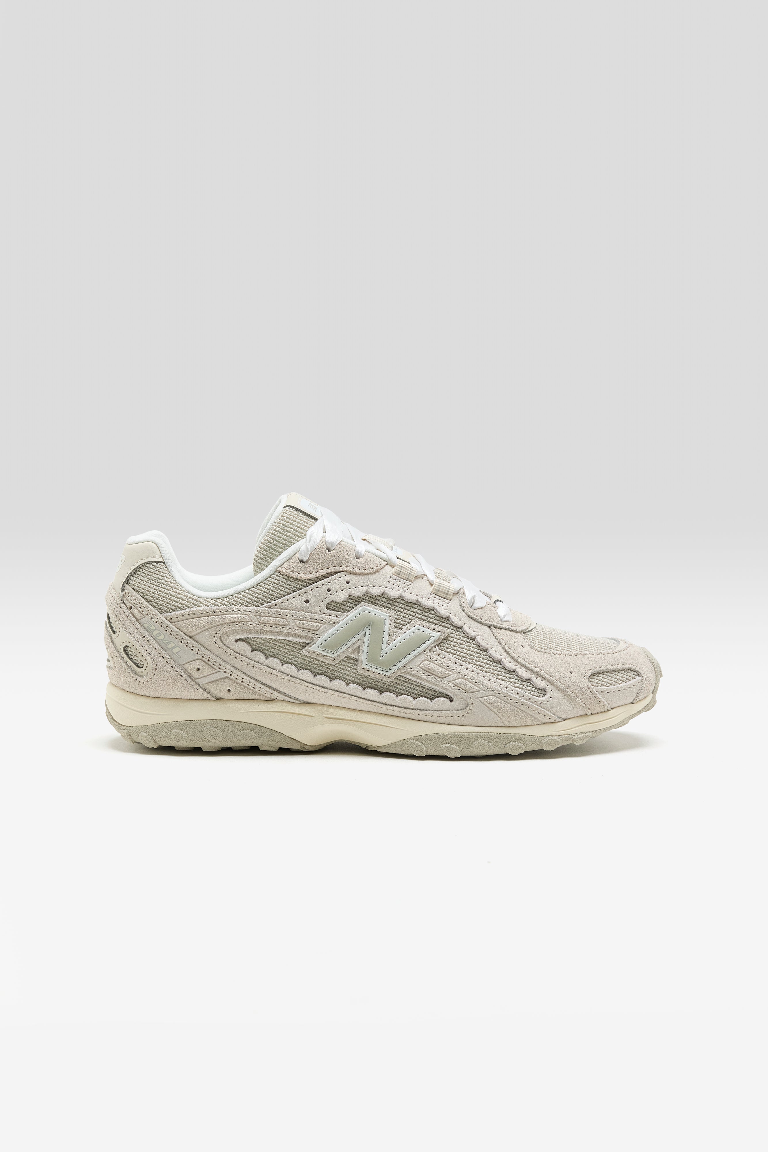 204L Scallop for Women (261 / W / OFF WHITE)