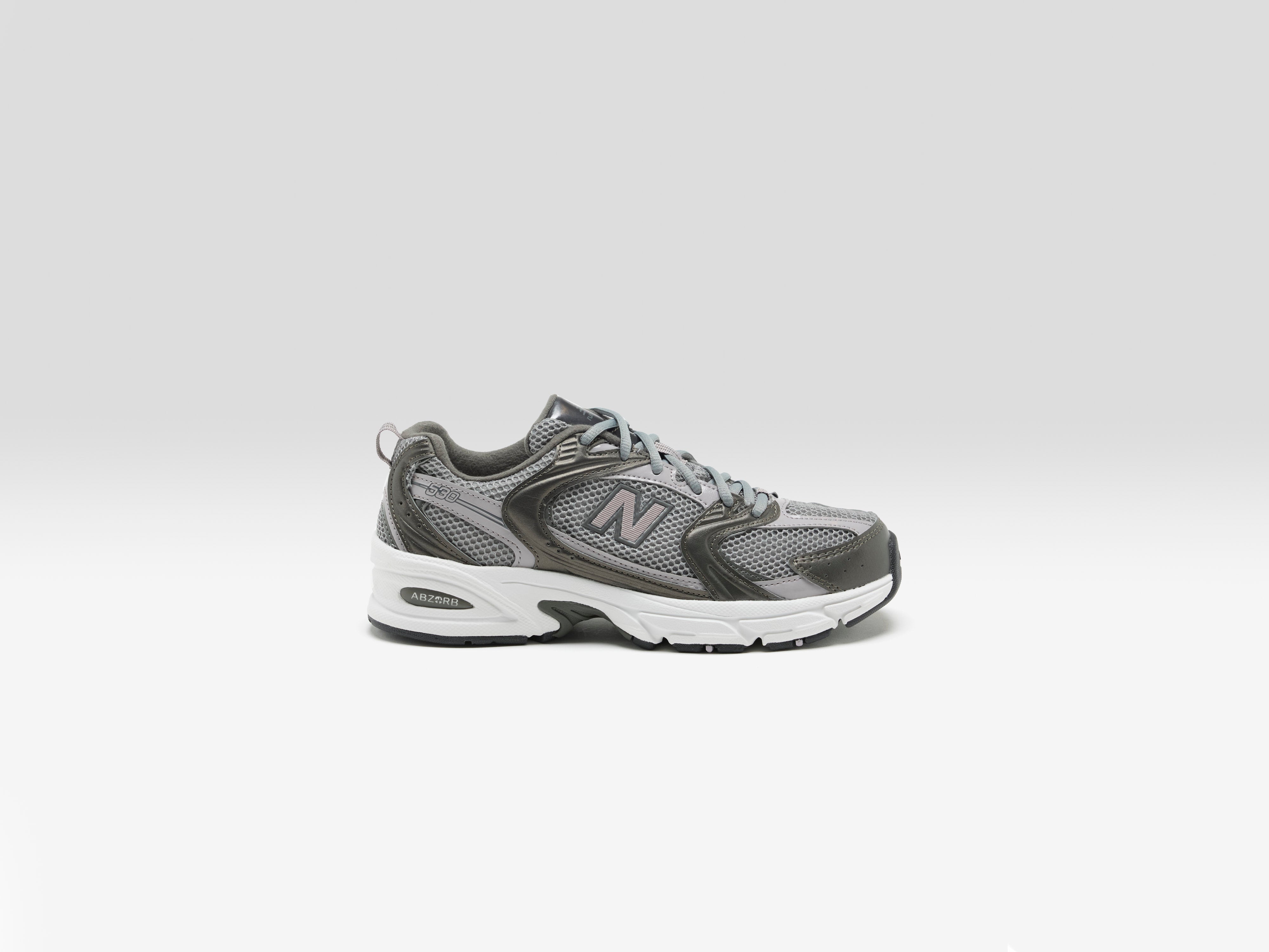 530 for Women (261 / W / GUN METAL)