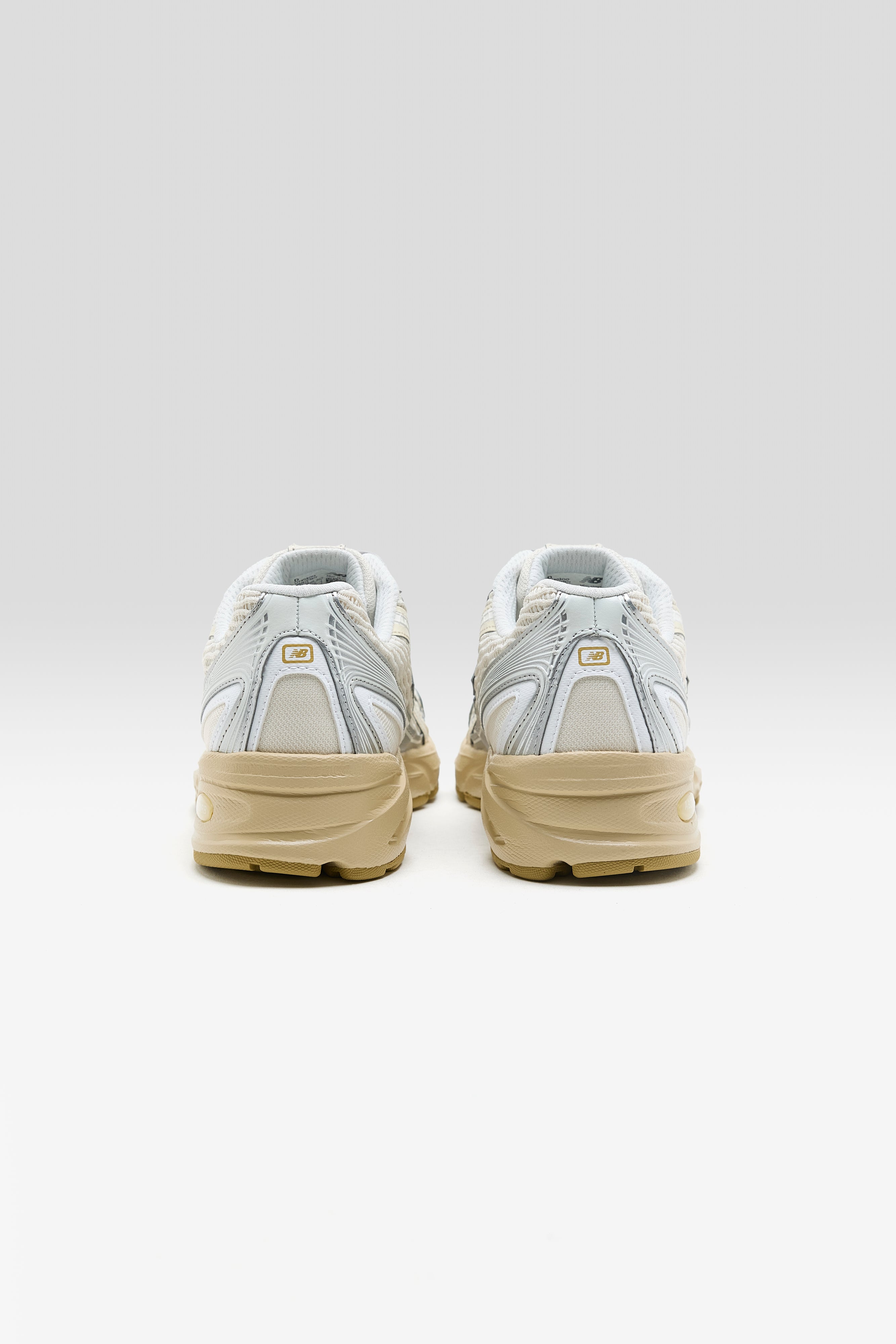 740 for Women (261 / W / OFF WHITE)