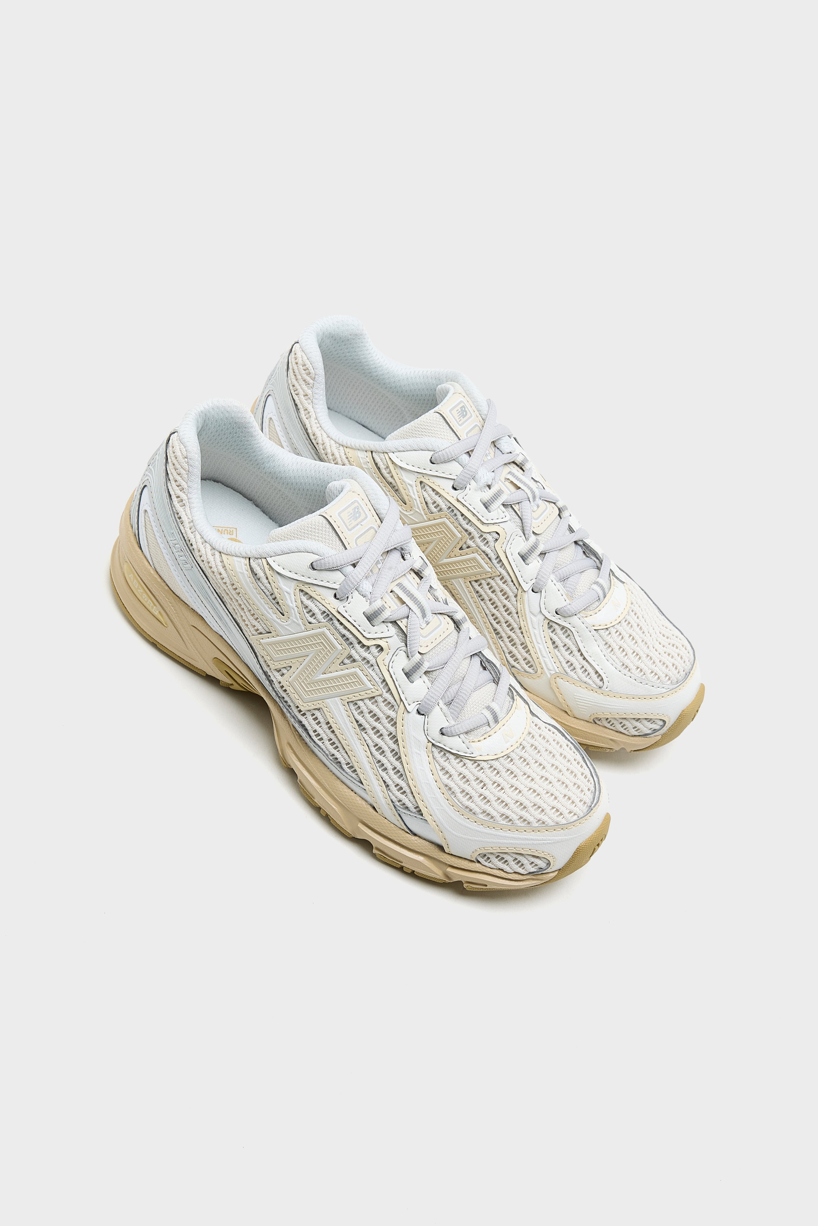 740 for Women (261 / W / OFF WHITE)