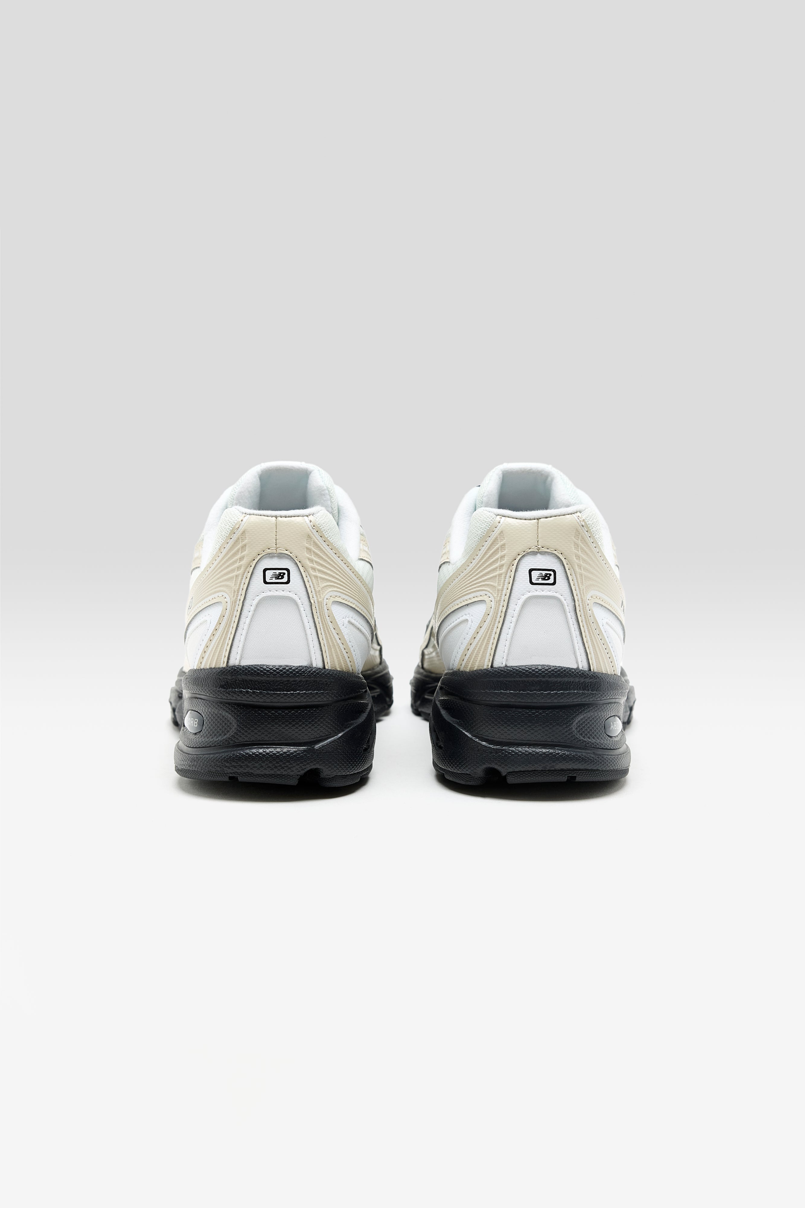 740 for Men (261 / M / OFF WHITE)