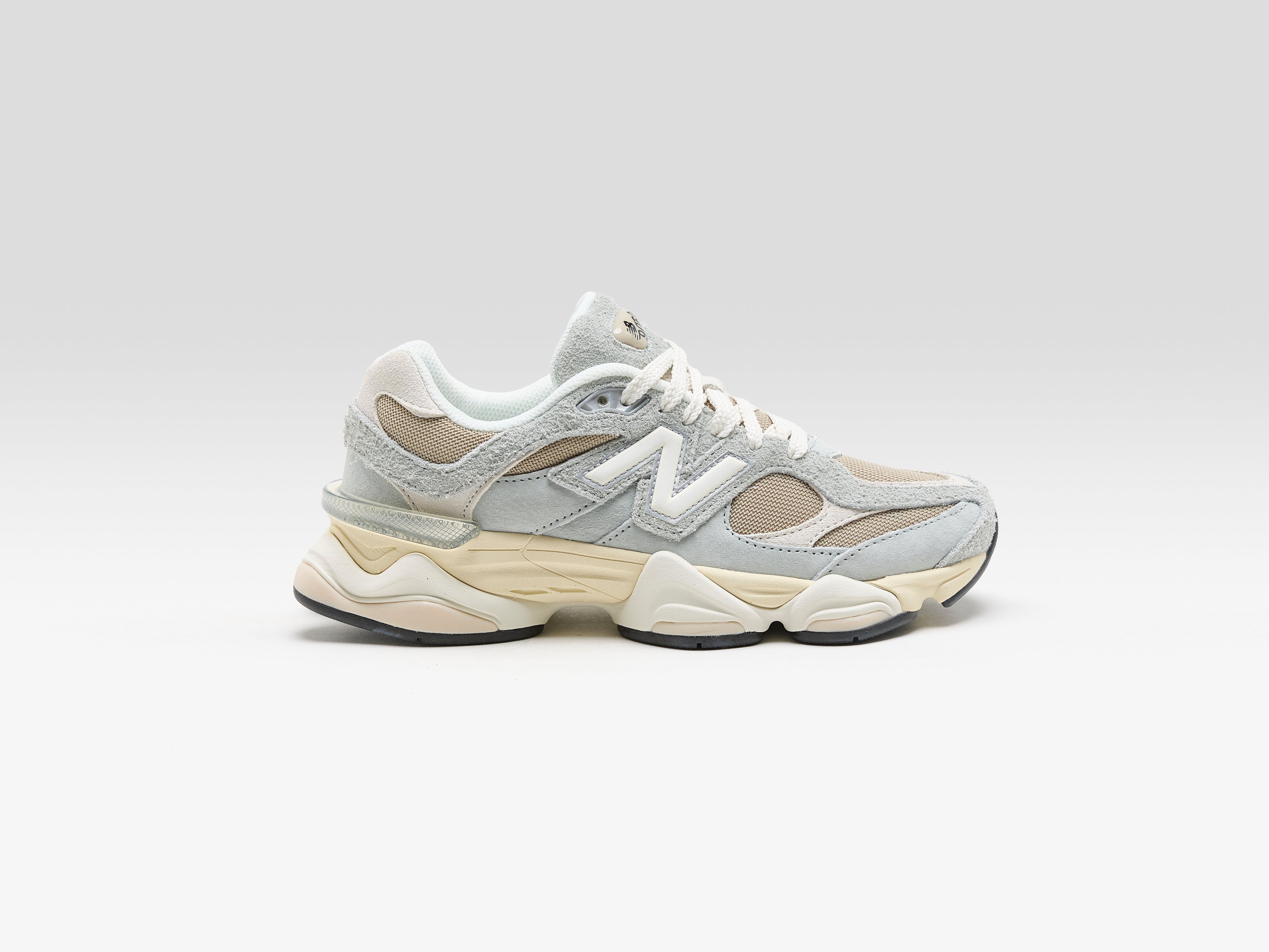 9060 voor dames (261 / W / SALT)