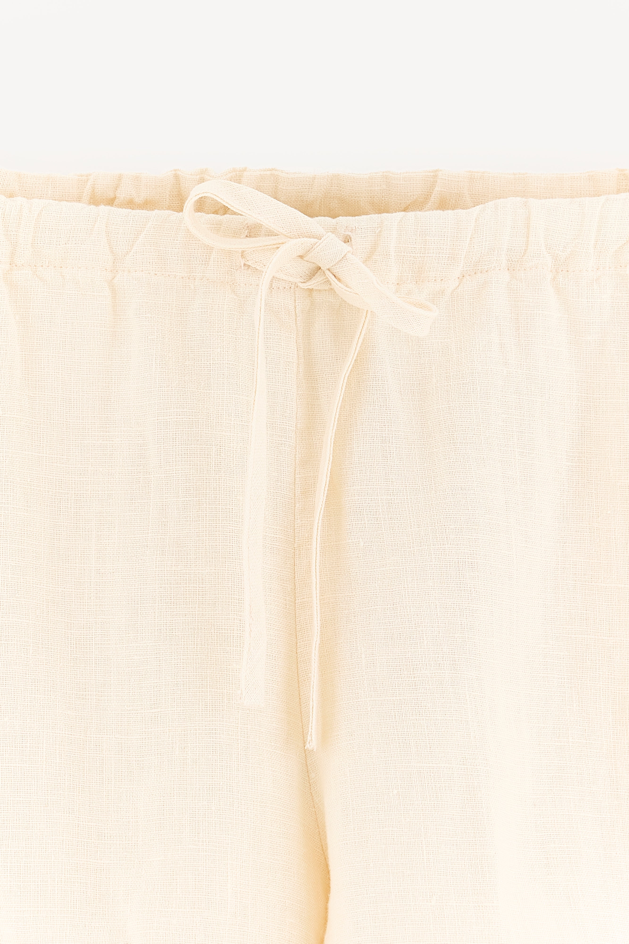 Rin Shorts (261 / W / ECRU)