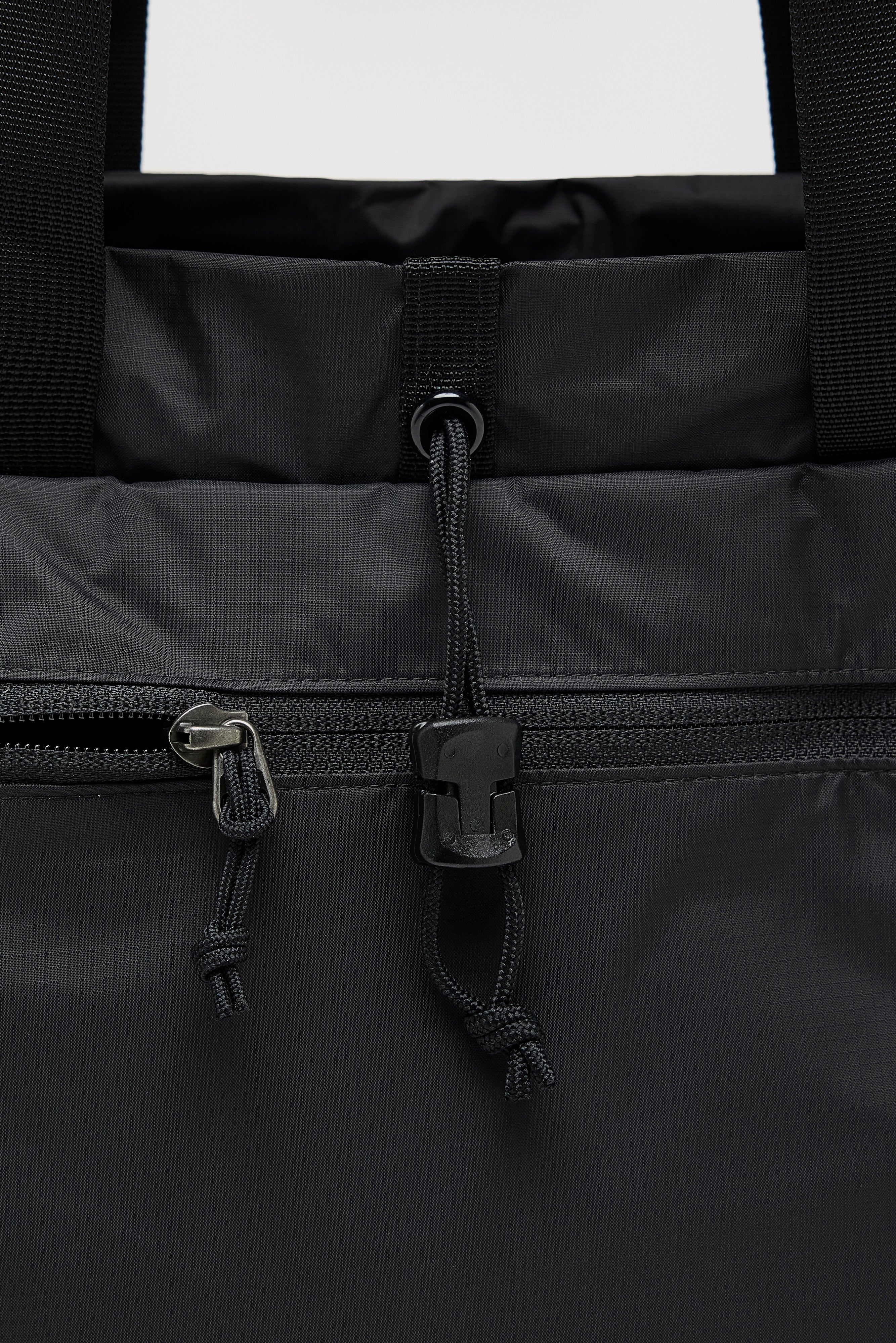 Terravia Tote Pack (252 / W / BLACK)