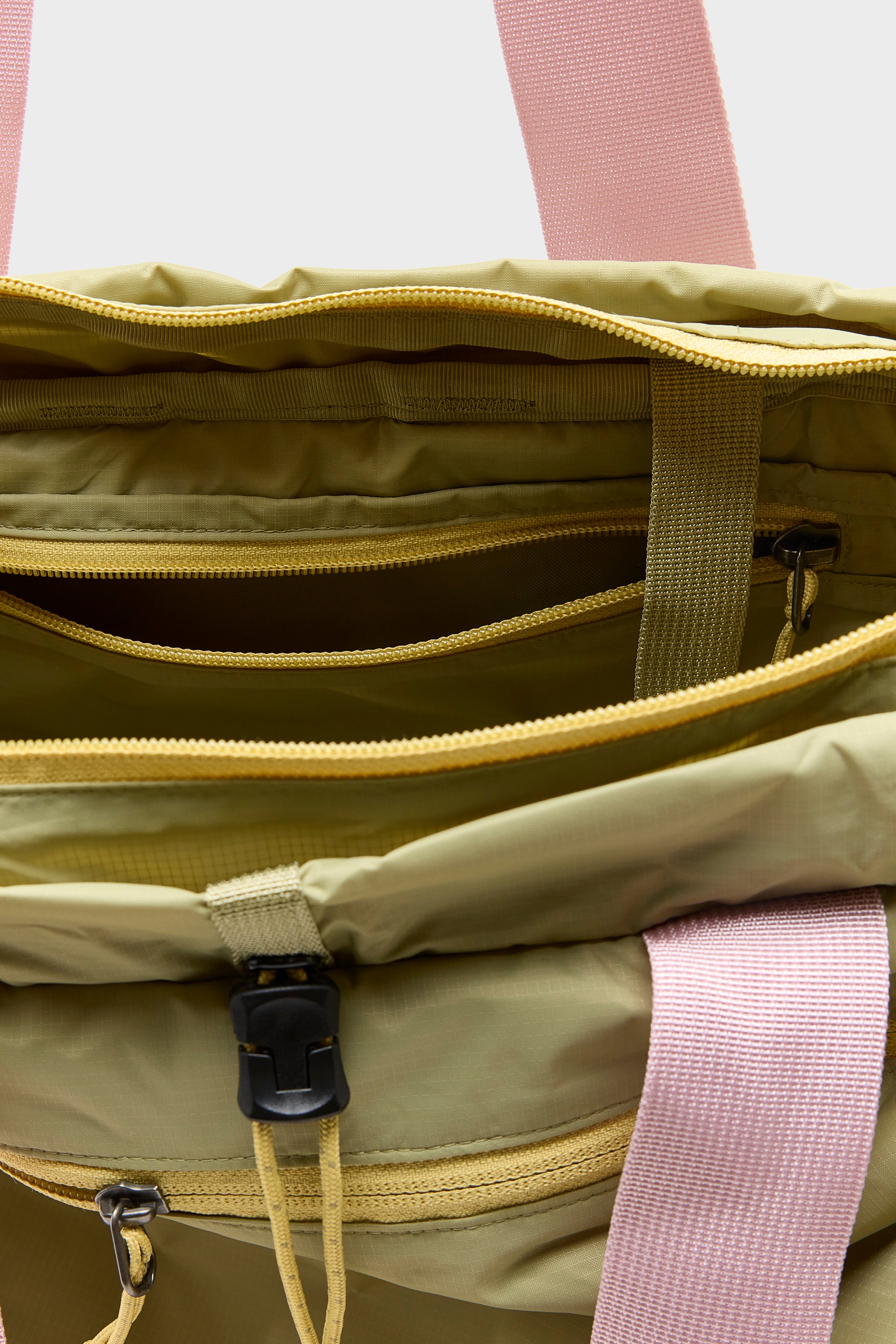 Terravia Tote Pack (261 / W / SAUGE)