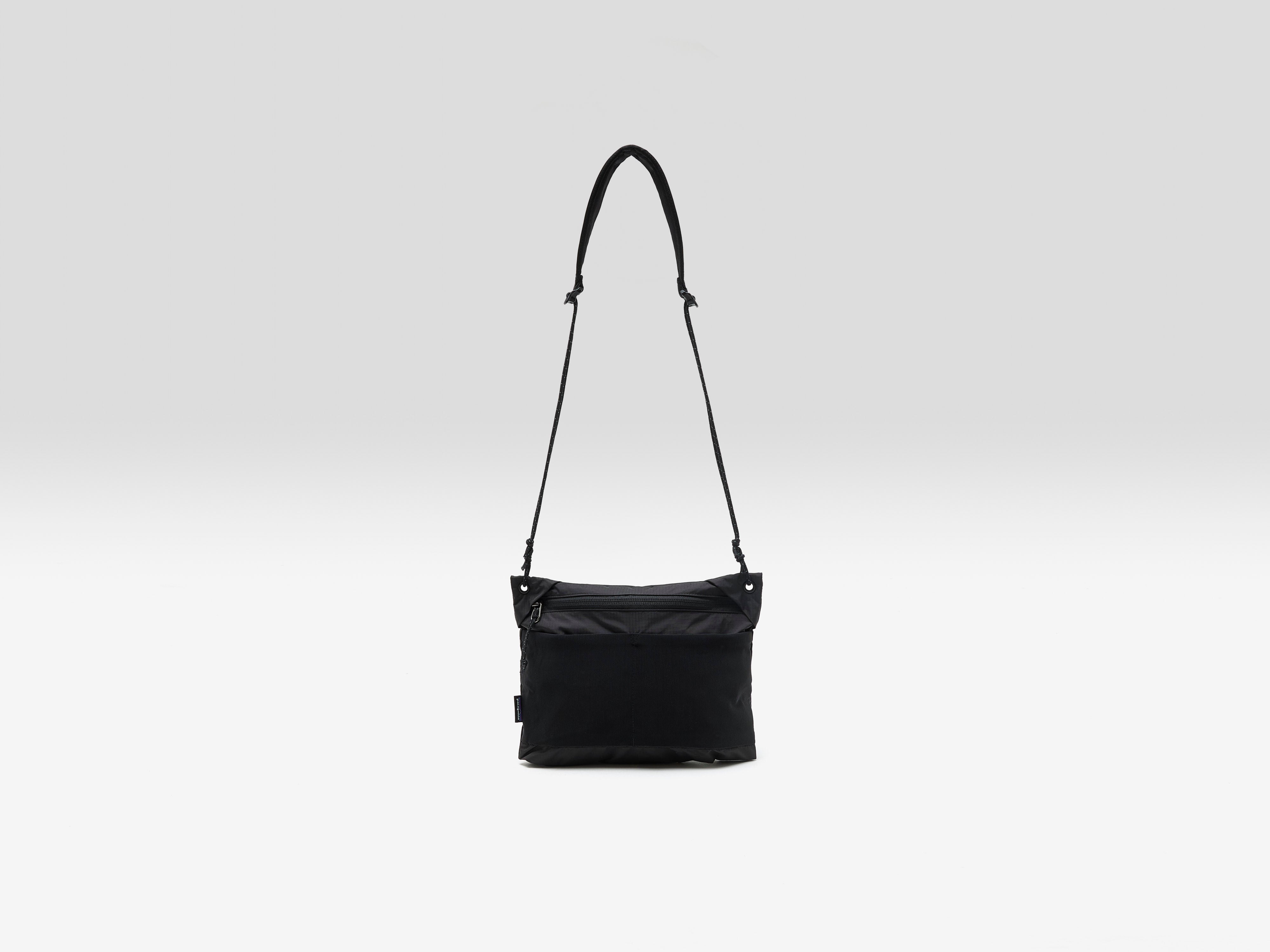 Terravia Saccoche Bag (261 / W / BLACK)