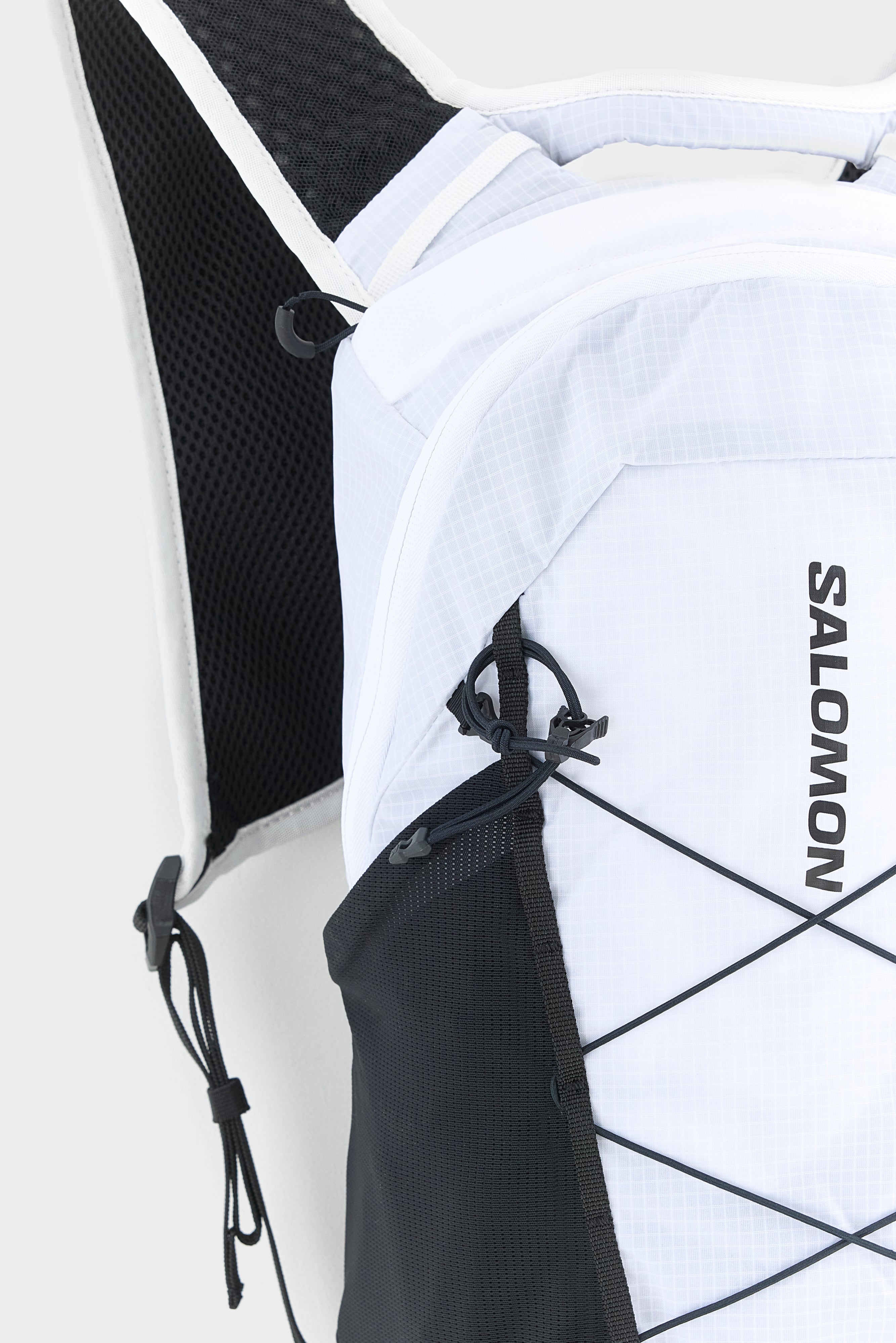XT 10 Backpack (261 / W / BLACK/WHITE)