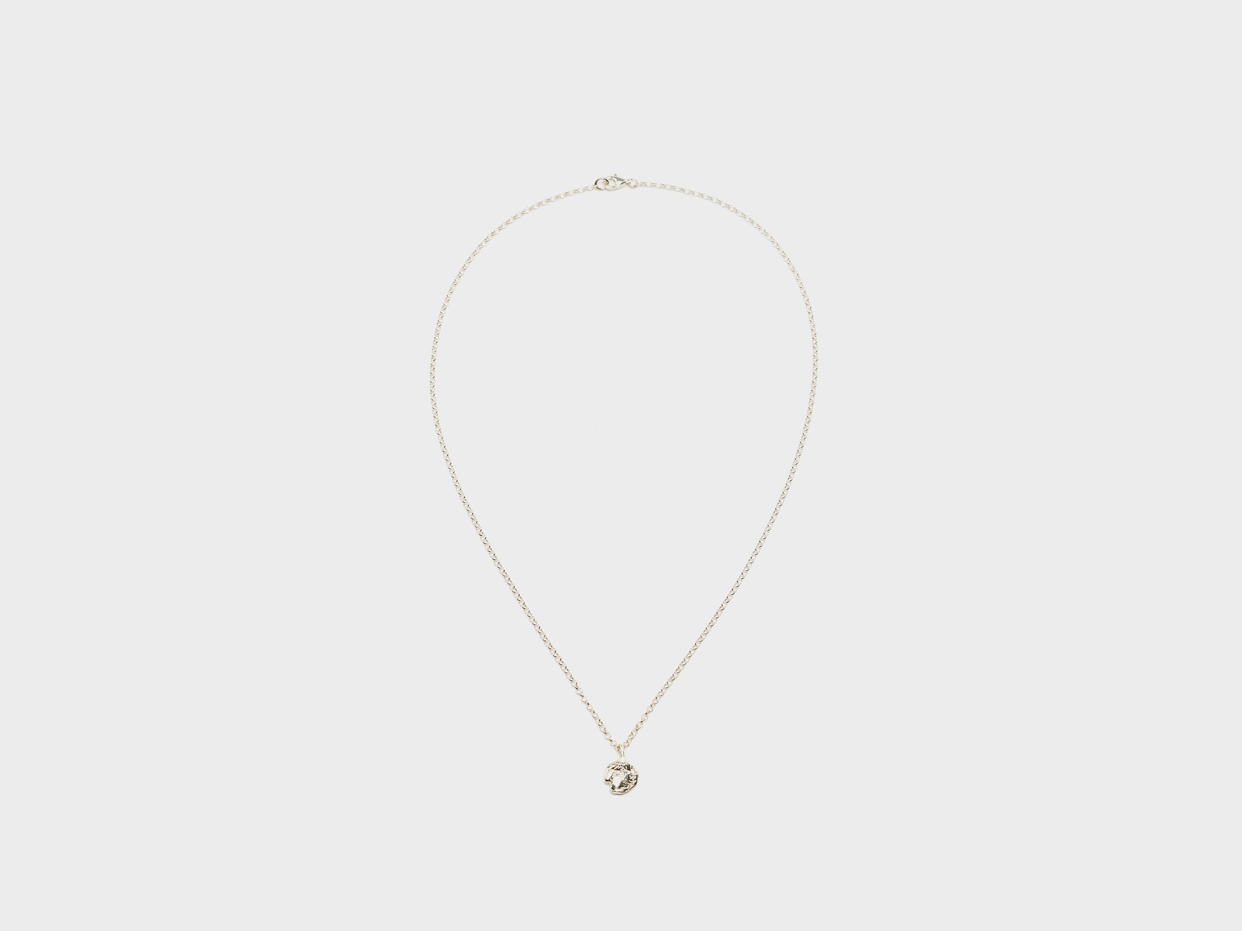 La Mer Necklace (261 / W / SILVER)
