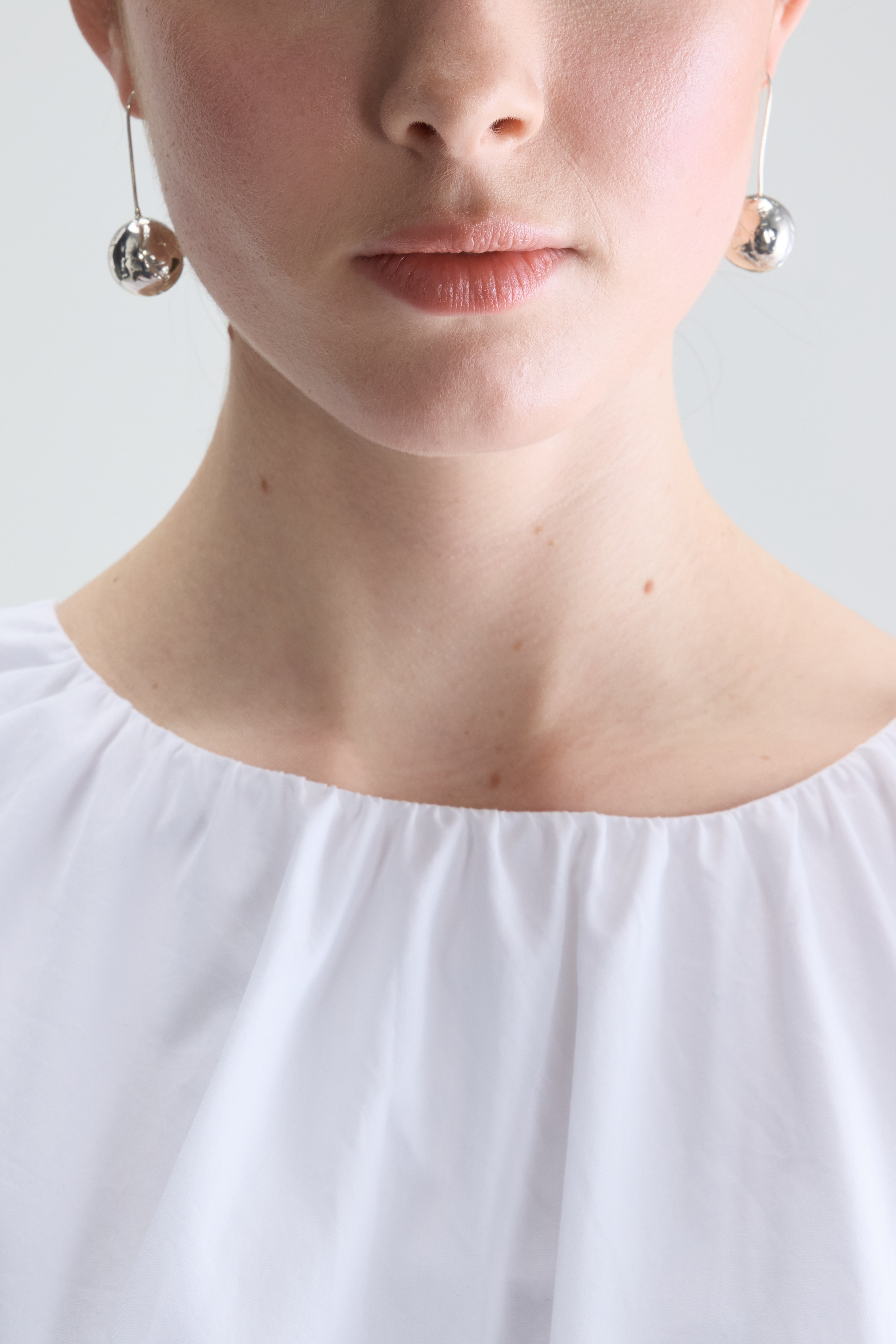 Phae Earrings (261 / W / SILVER)
