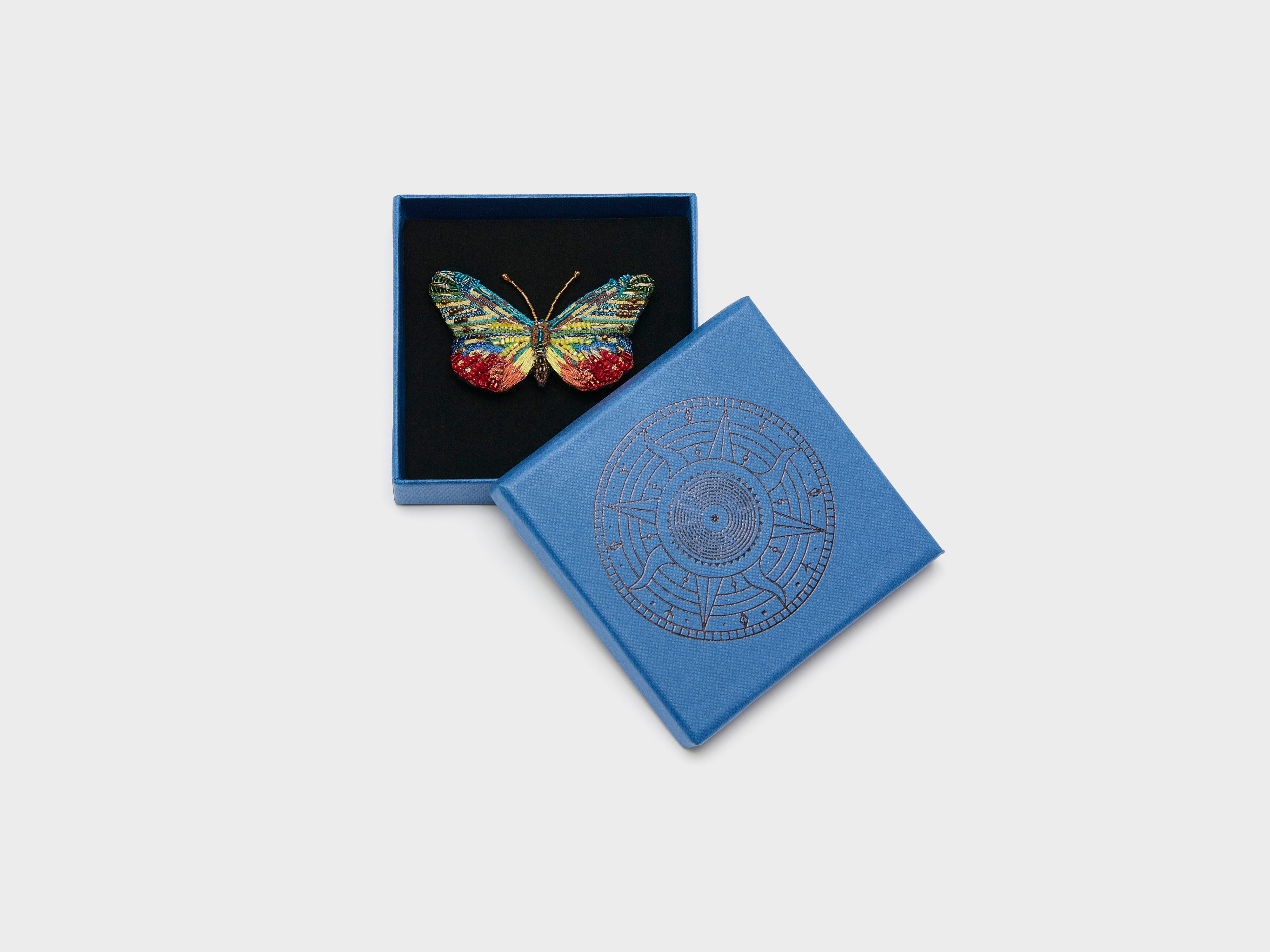 Cepora Butterfly Brooch Pin (261 / W / MULTICOLOR)