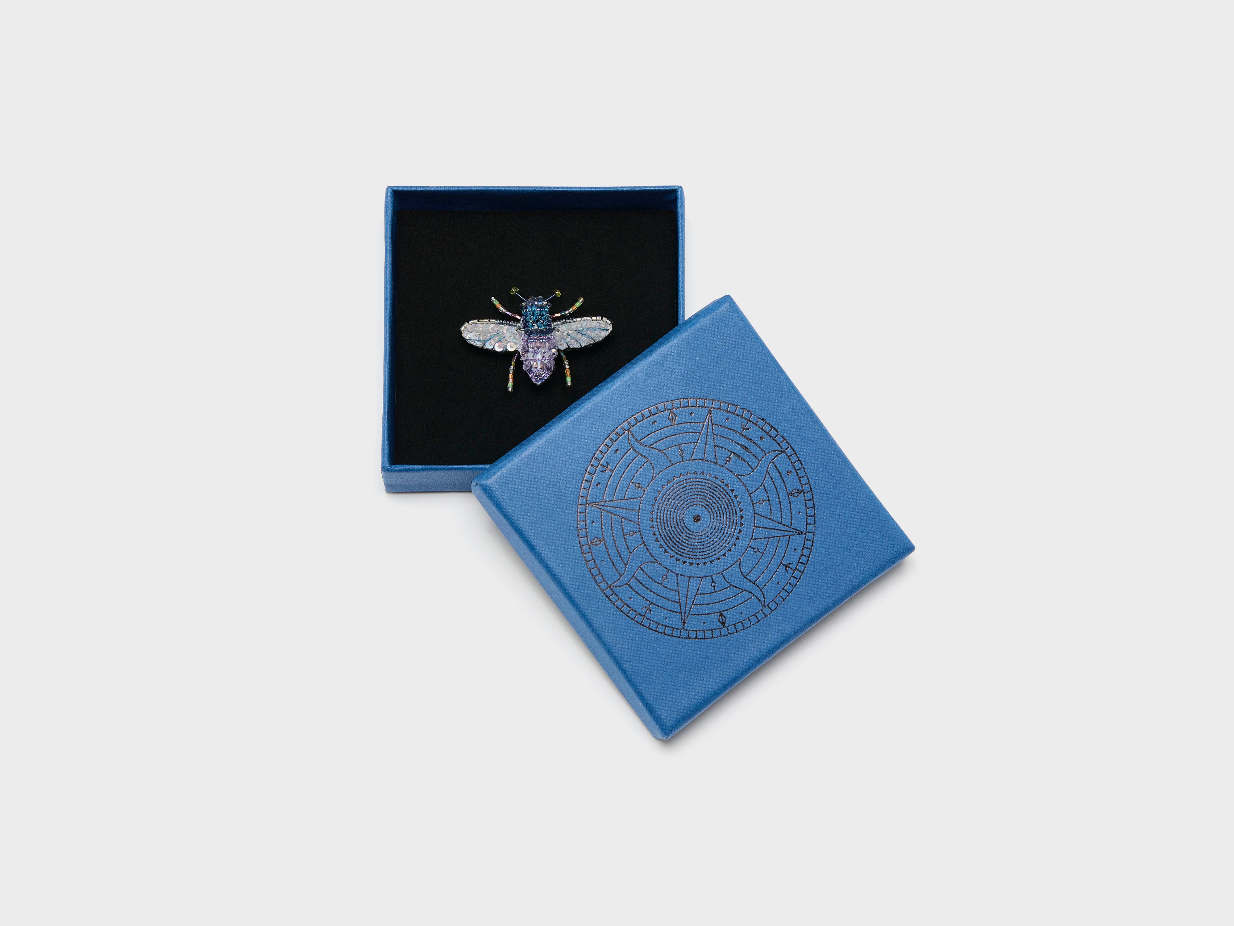 Violet Carpenter Bee Brooch Pin (261 / W / BLUE)