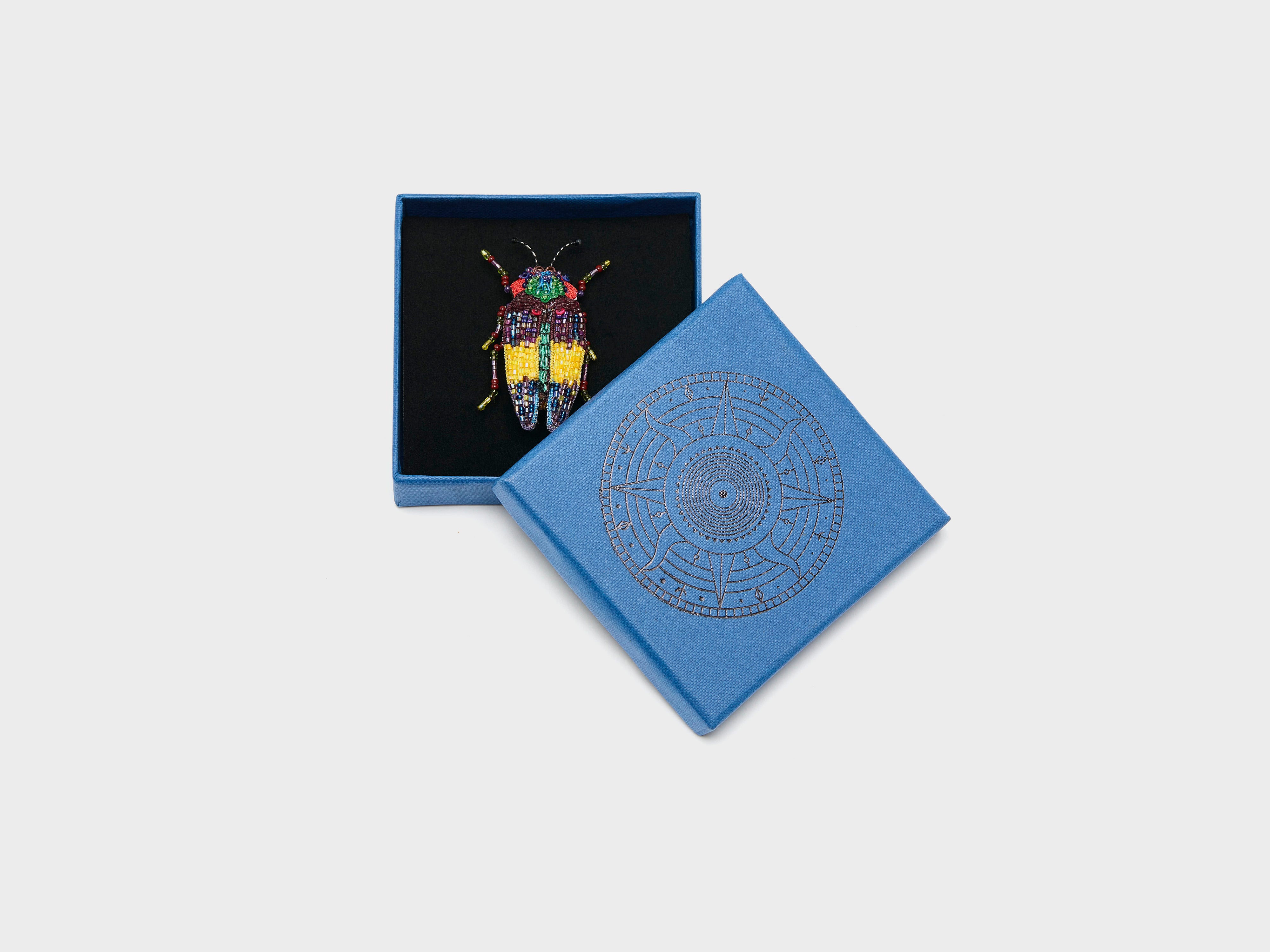 Rebbie's Jewel Beetle Brooch Pin (261 / W / MULTICOLOR)