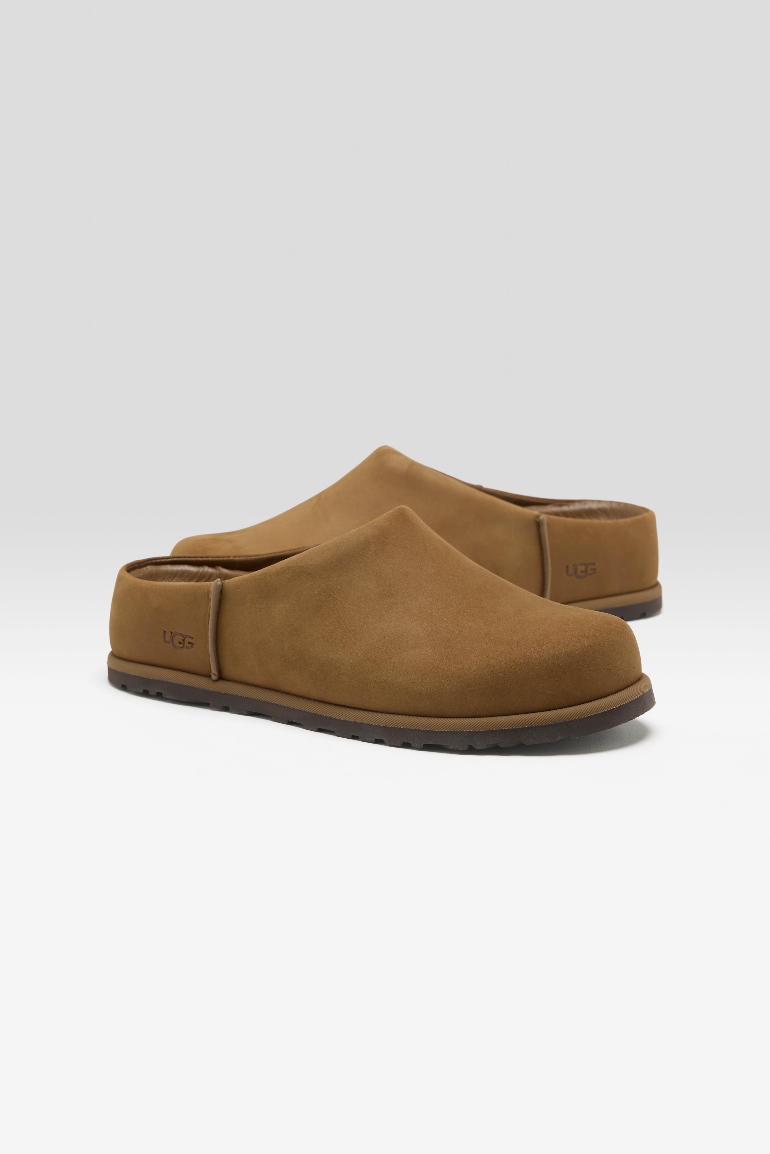 Otzo Clogs for Women (261 / W / CHESTNUT)