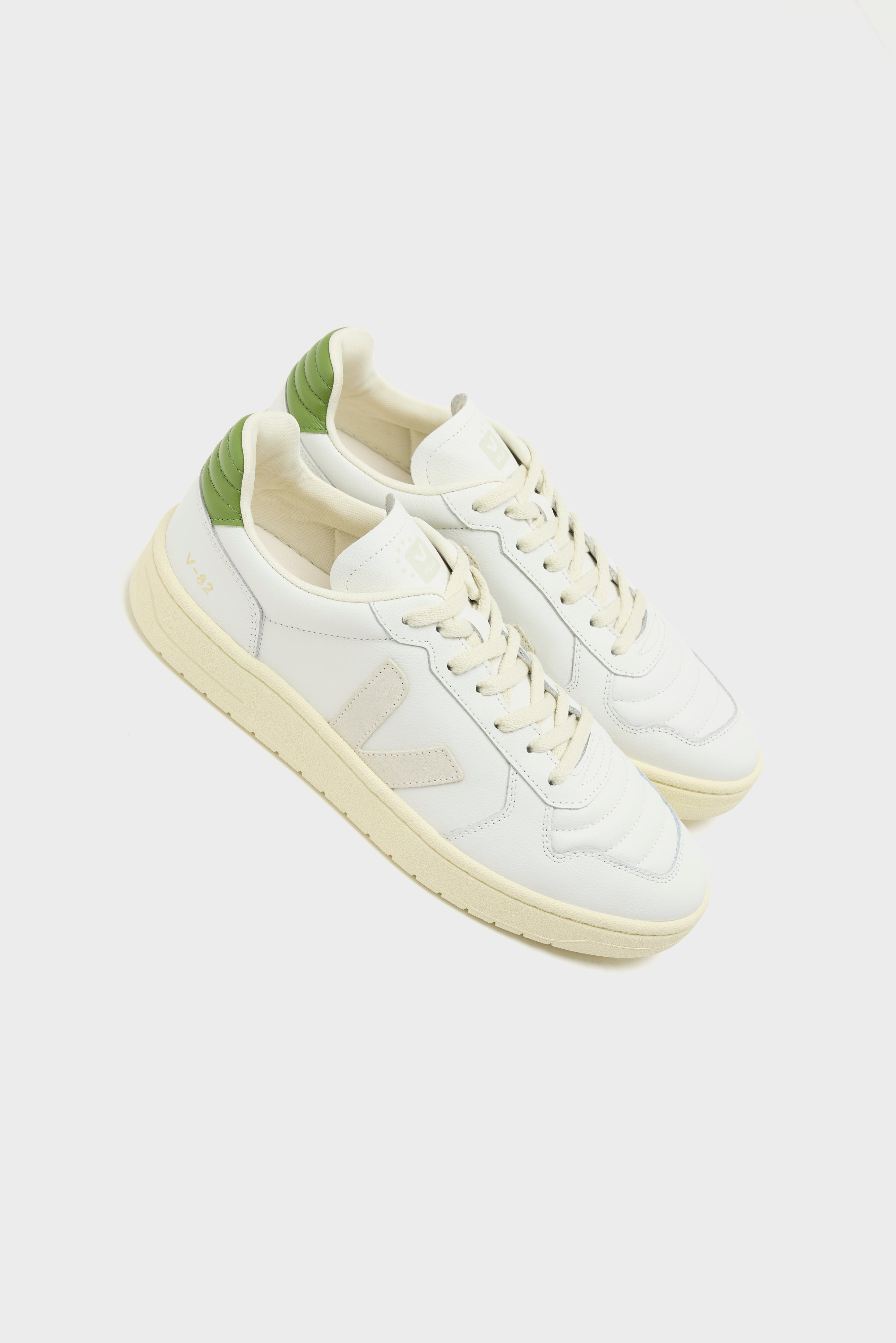 V-82 II Grained Leather for Men (261 / M / GREEN)