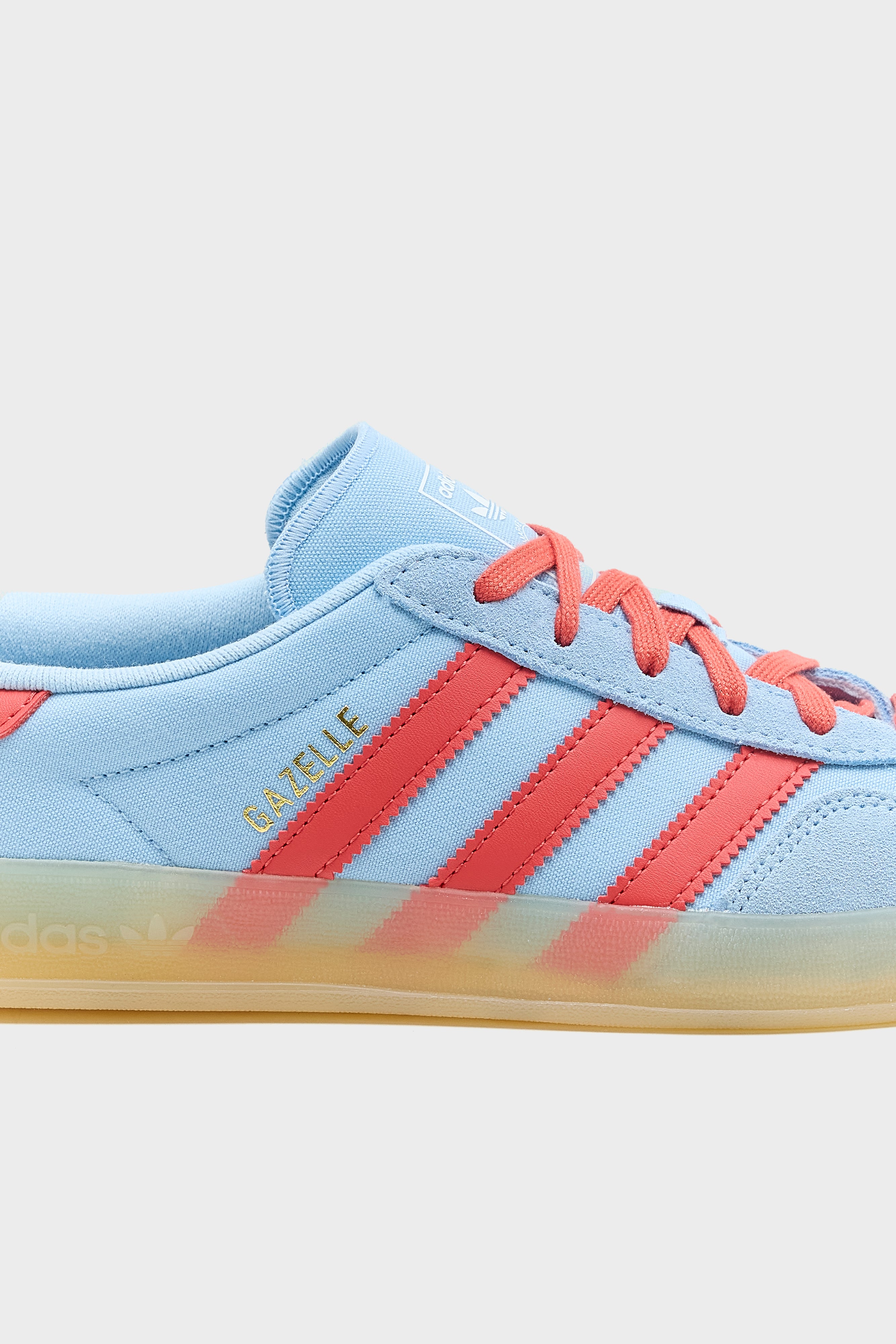 Gazelle Indoor for Women  (252 / W / BLUE)