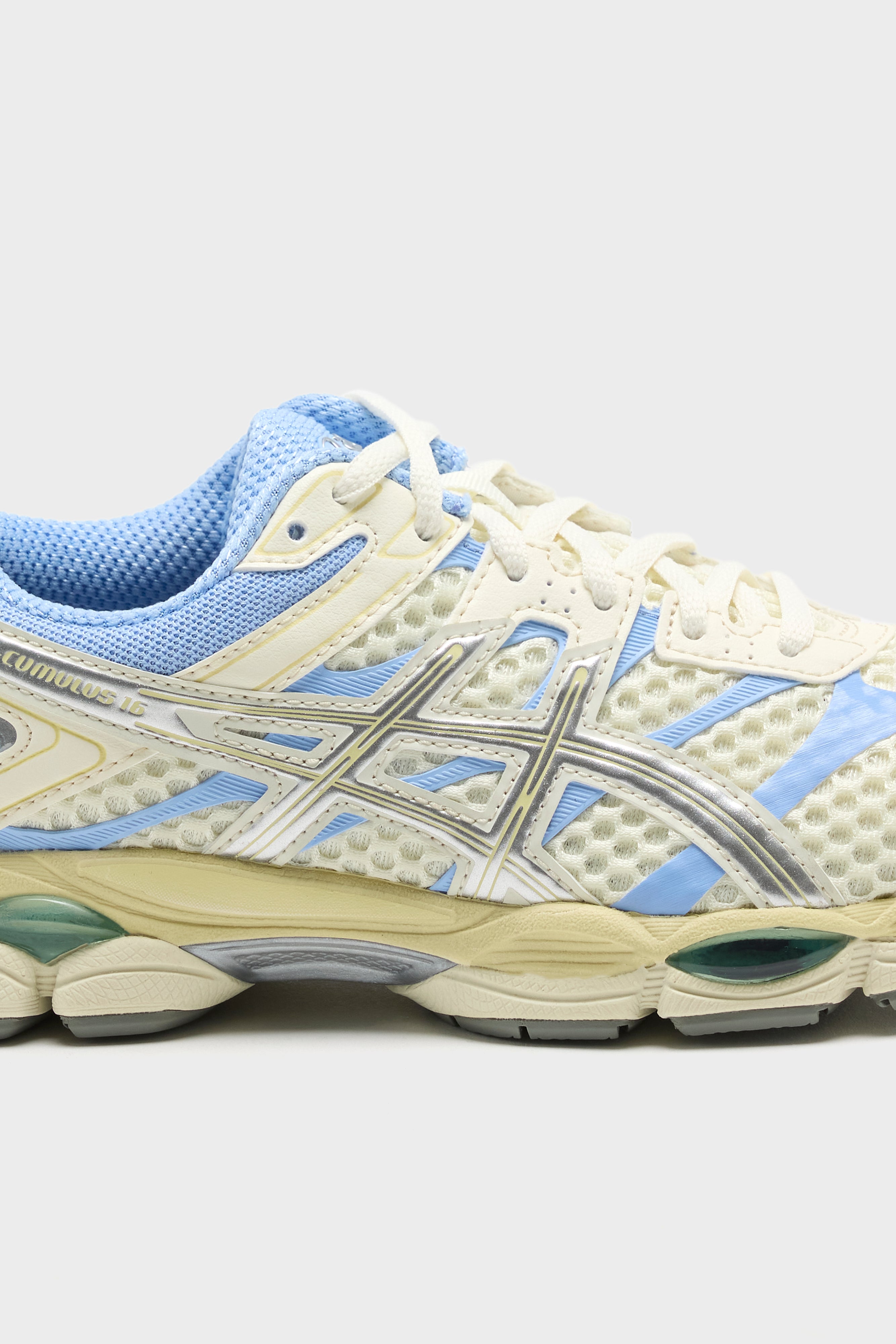 Gel-Cumulus 16 for Women  (261 / W / IVORY)