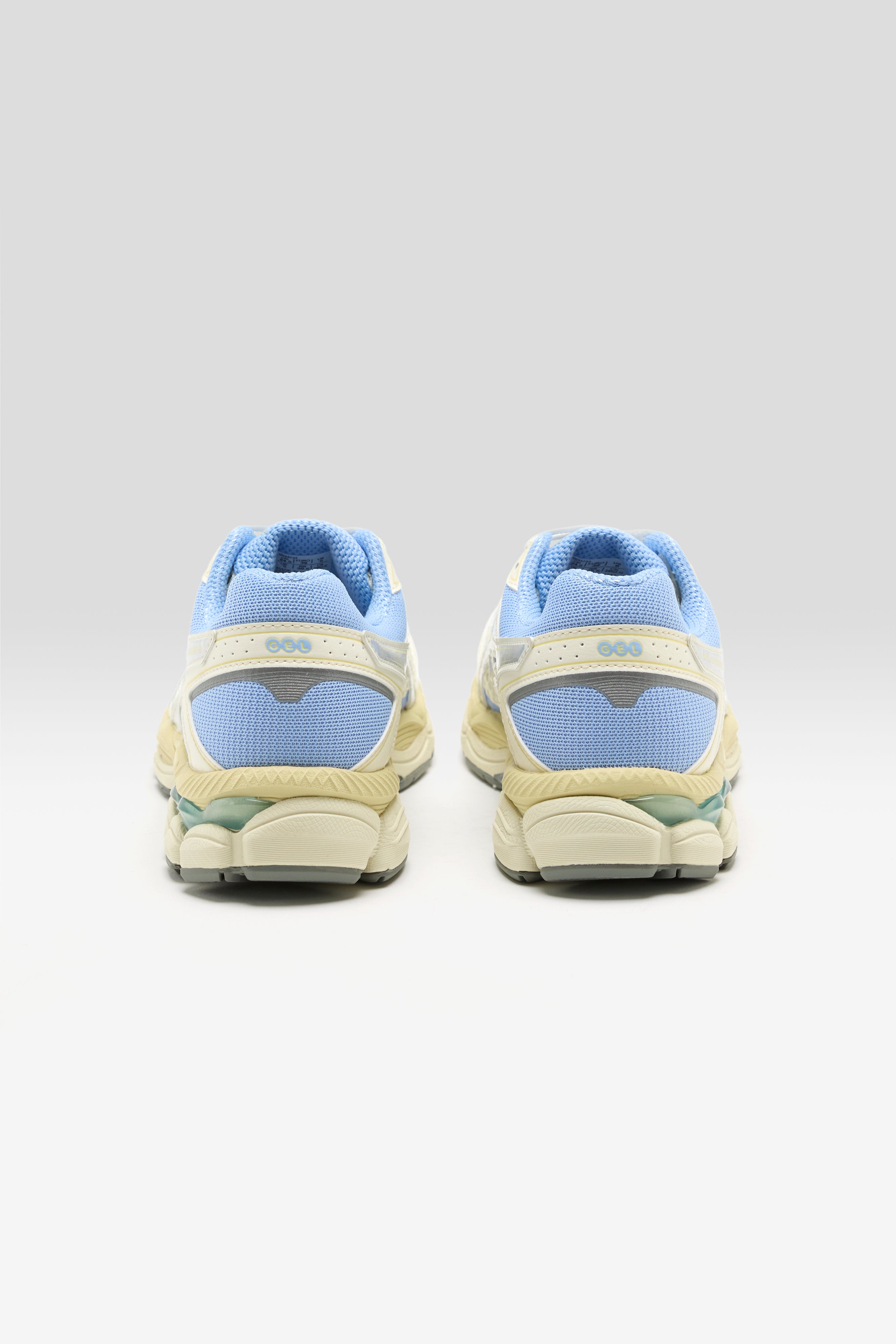 Gel-Cumulus 16 for Women  (261 / W / IVORY)