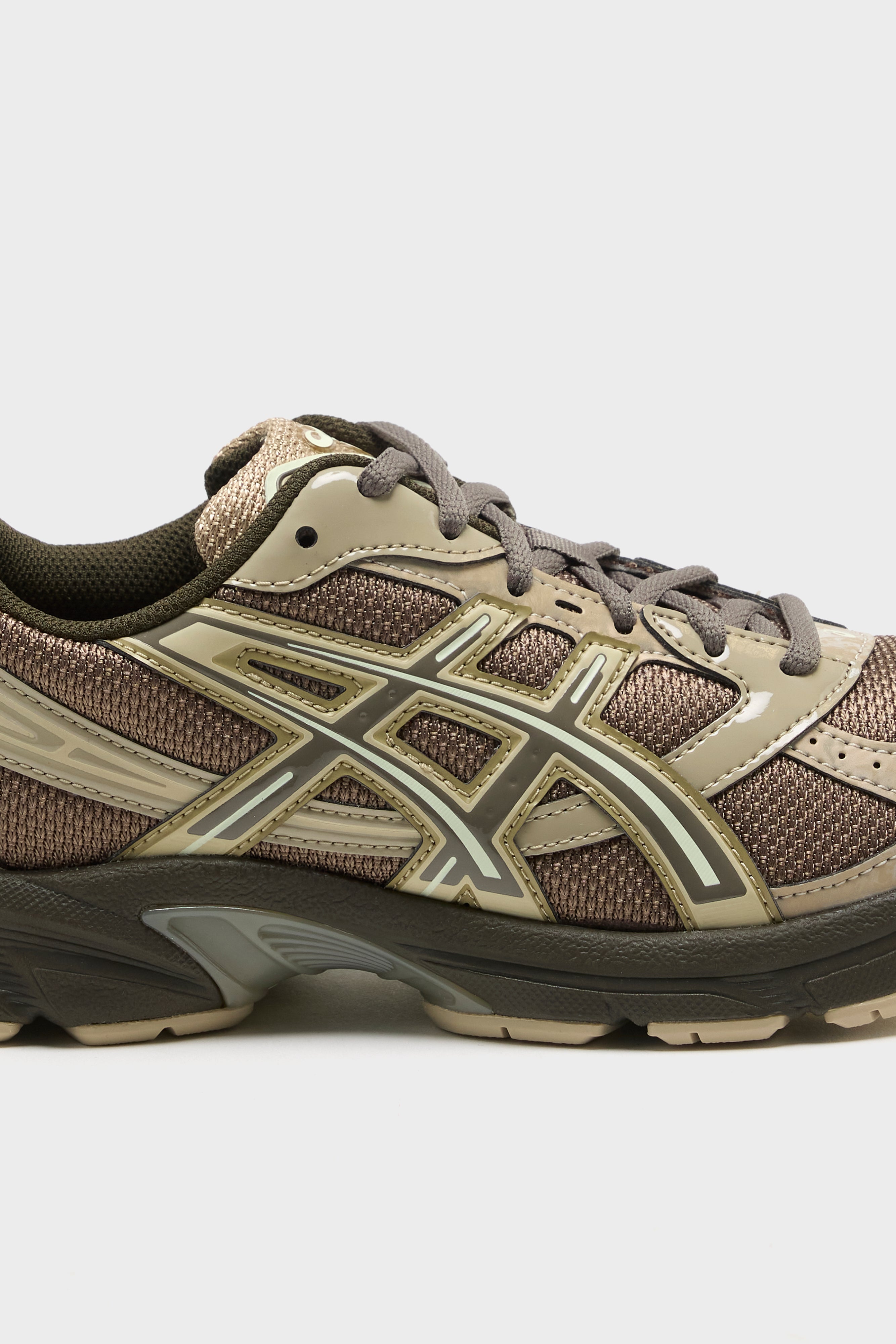 Gel-1130 for Women  (261 / W / BROWN)