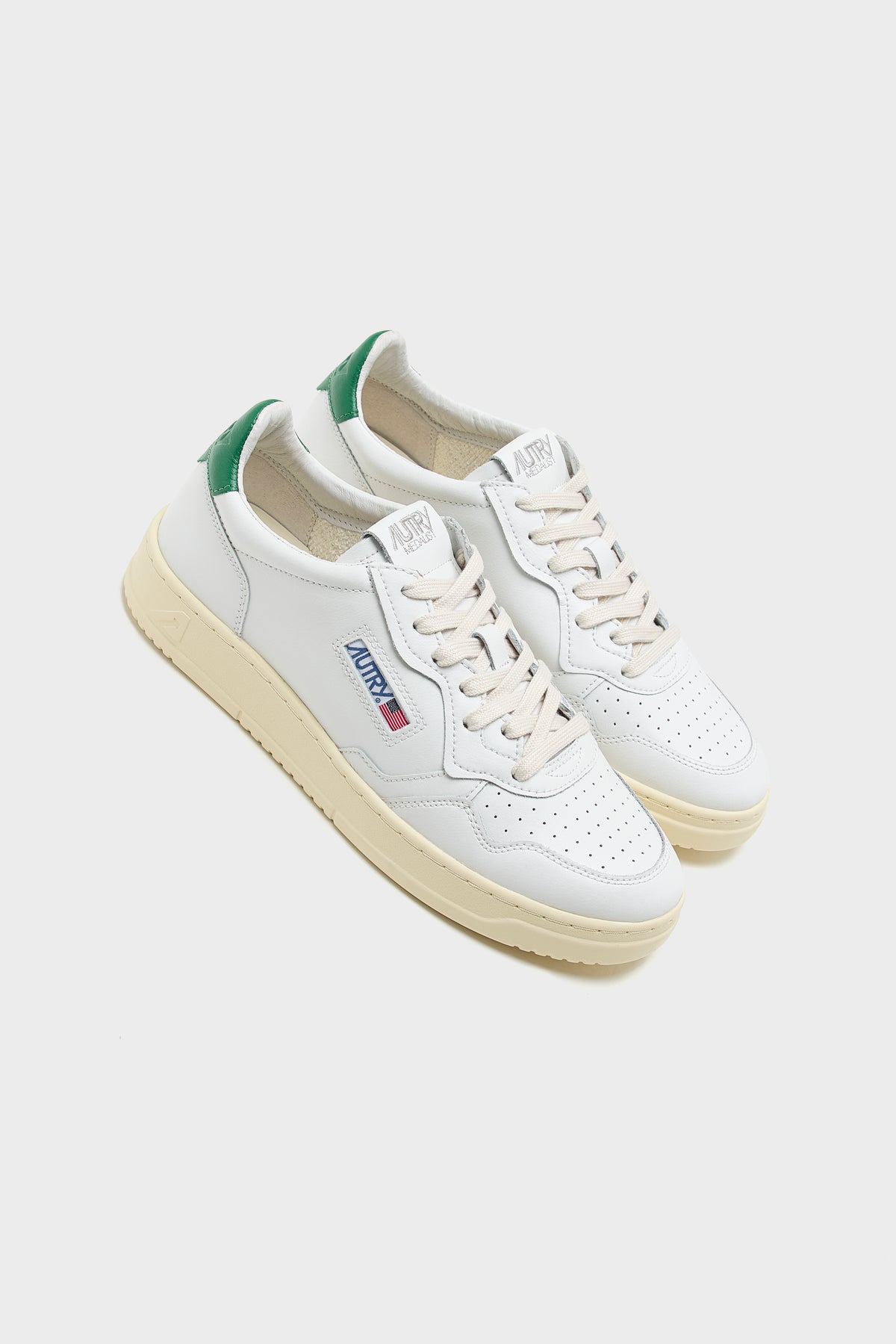 Medalist Low for Men (242 / M / WHITE)