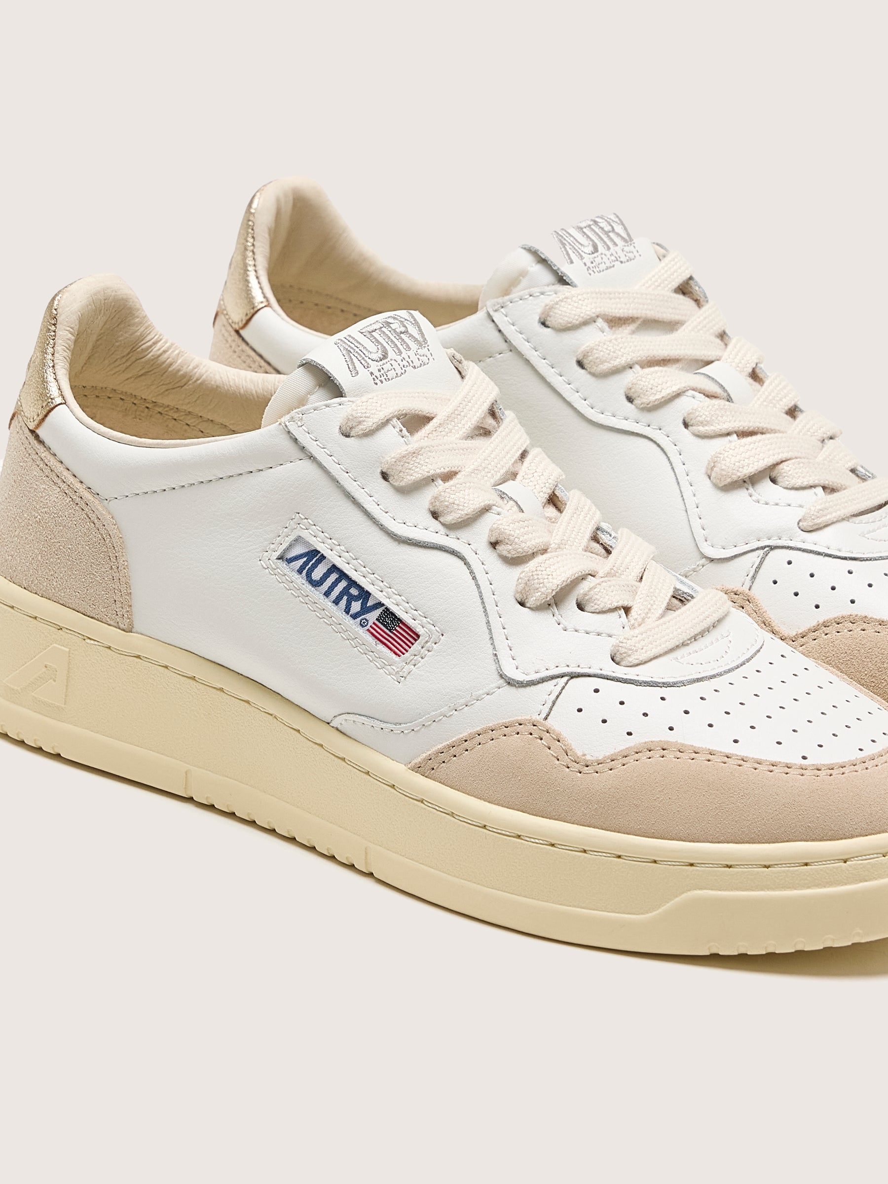 Medalist Low for Women (242 / W / GOLD)