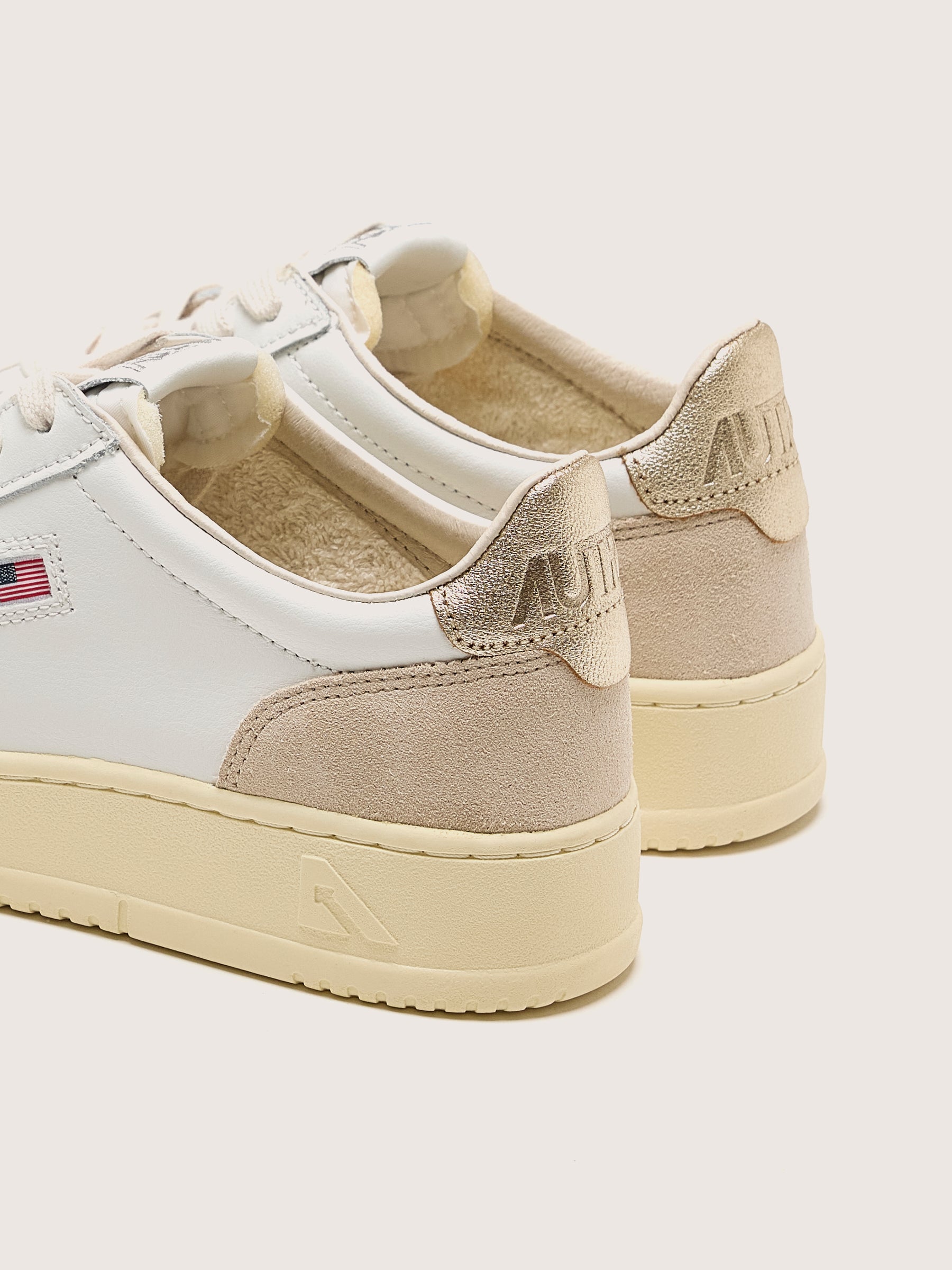 Medalist Low for Women (242 / W / GOLD)