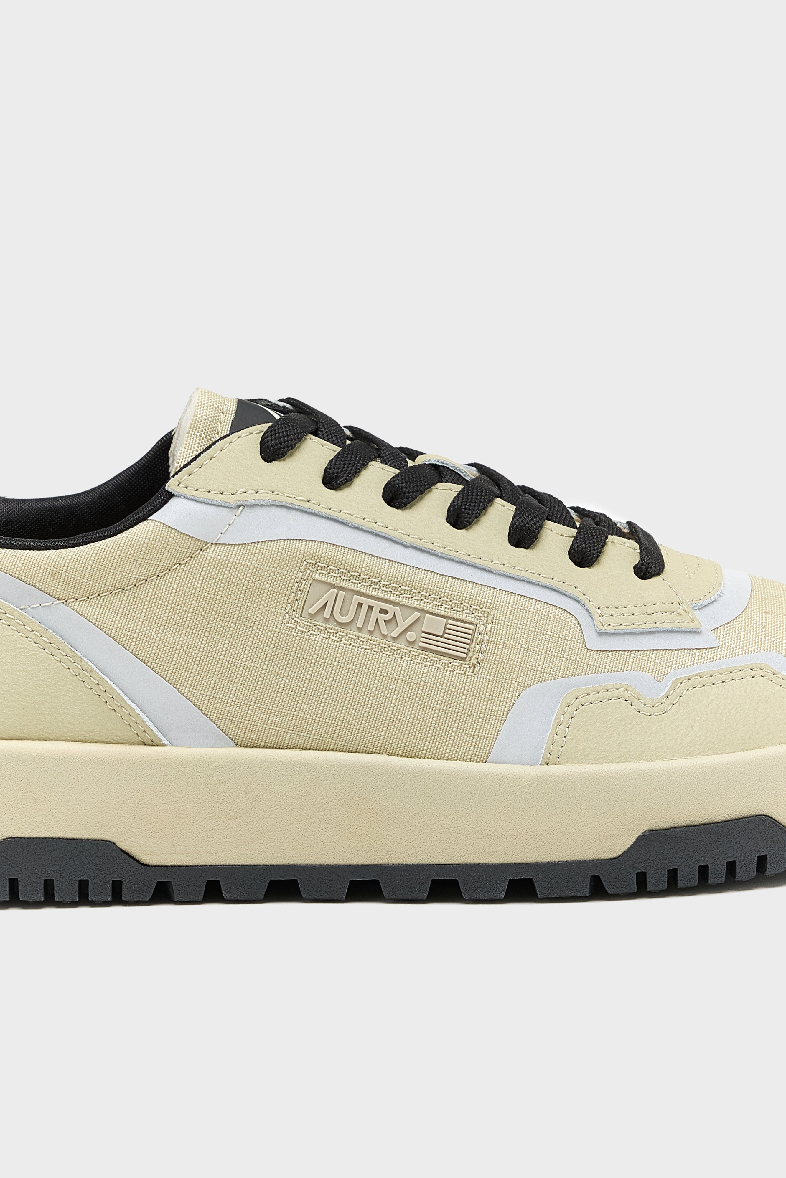Wildpace Low for Men  (252 / M / BEIGE)