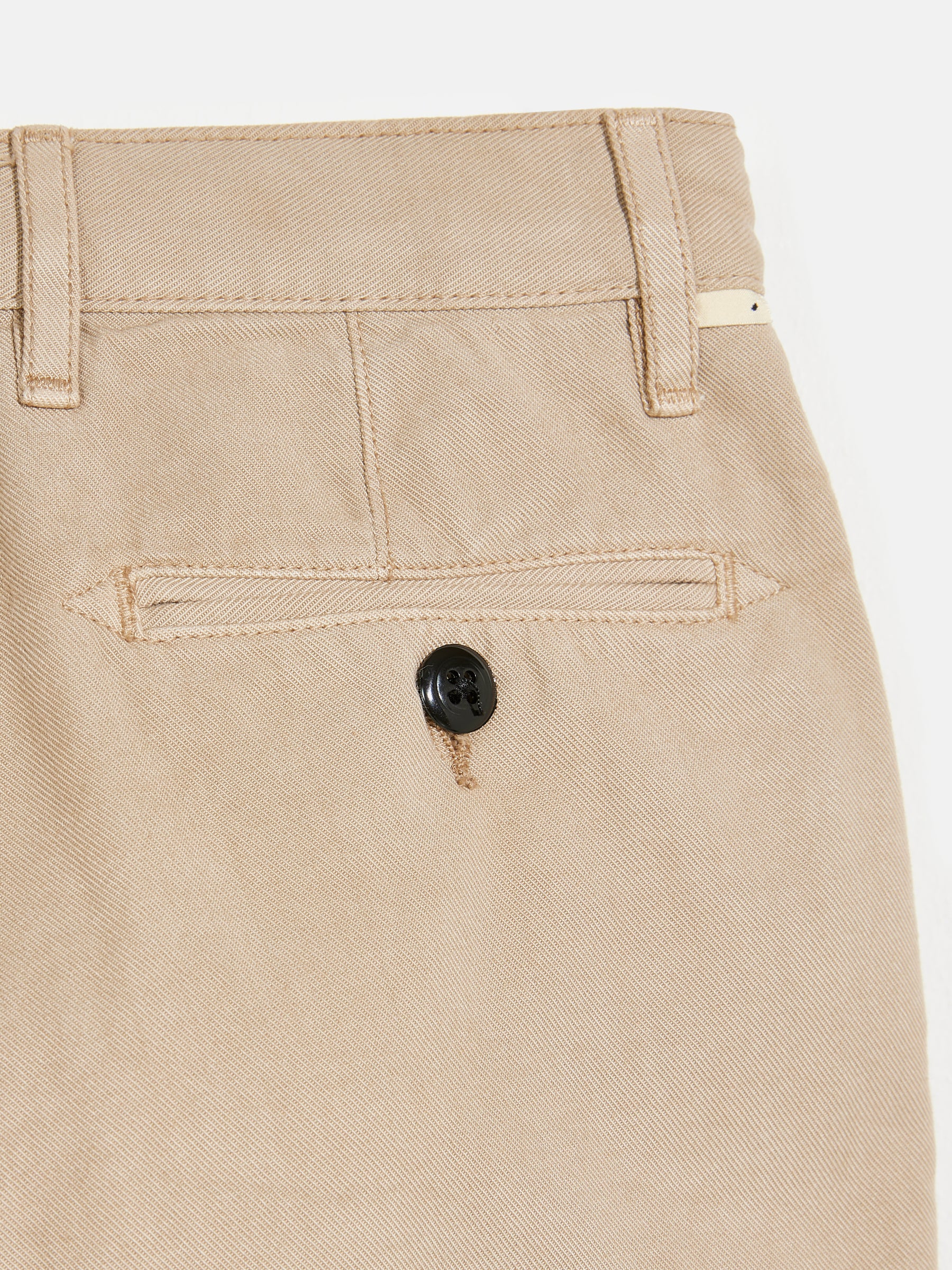 wayne shorts (241 / B / BONE)