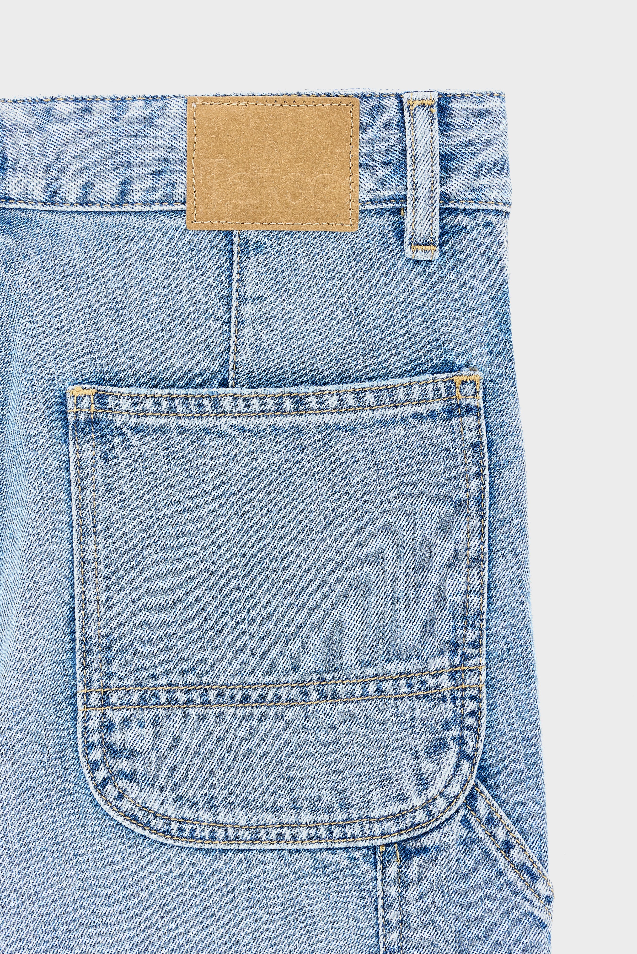 Kacee relaxed jeans (261 / G / LT BLUE BLEACH)