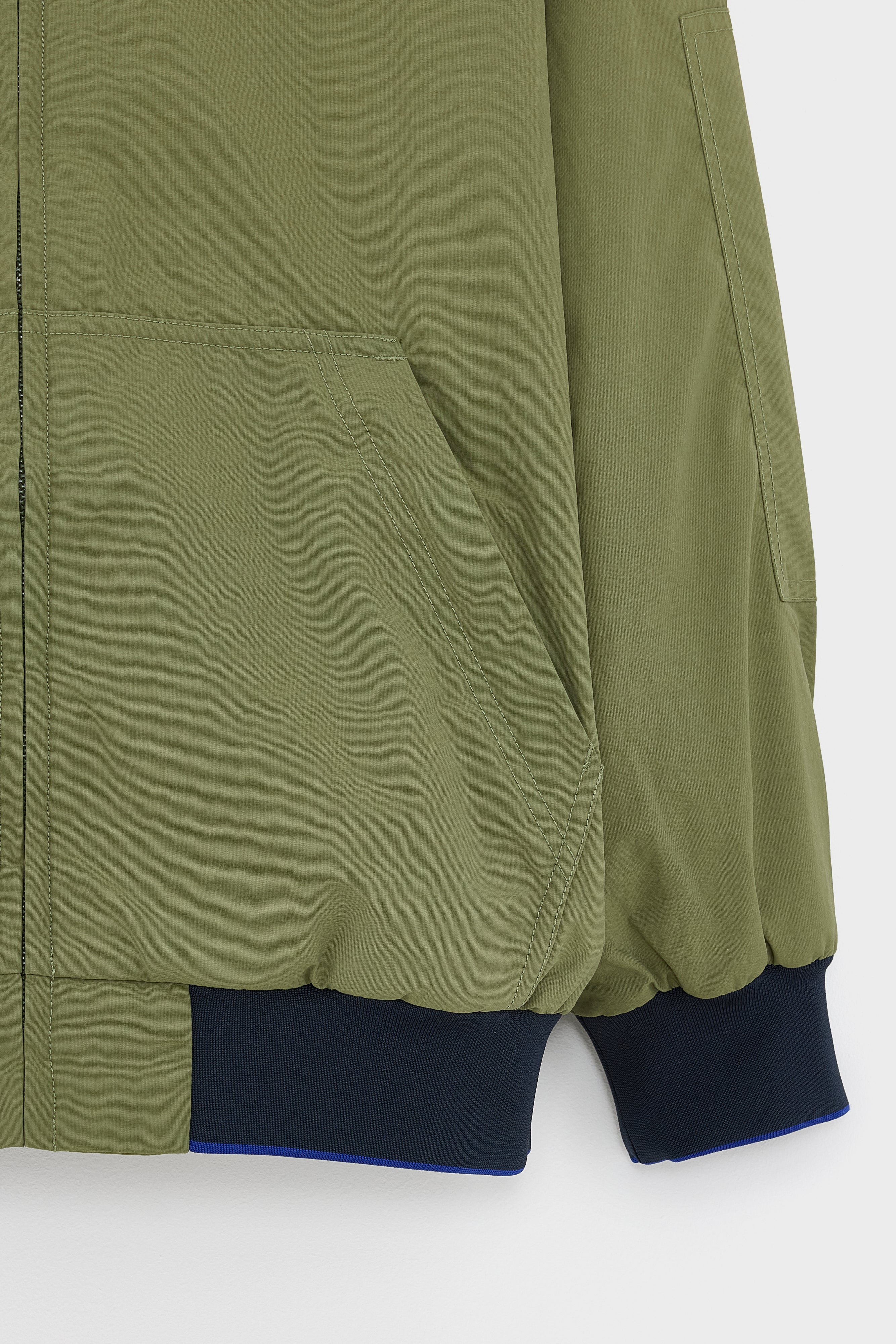 Hamzah relaxed rain jacket (261 / B / JEEP)