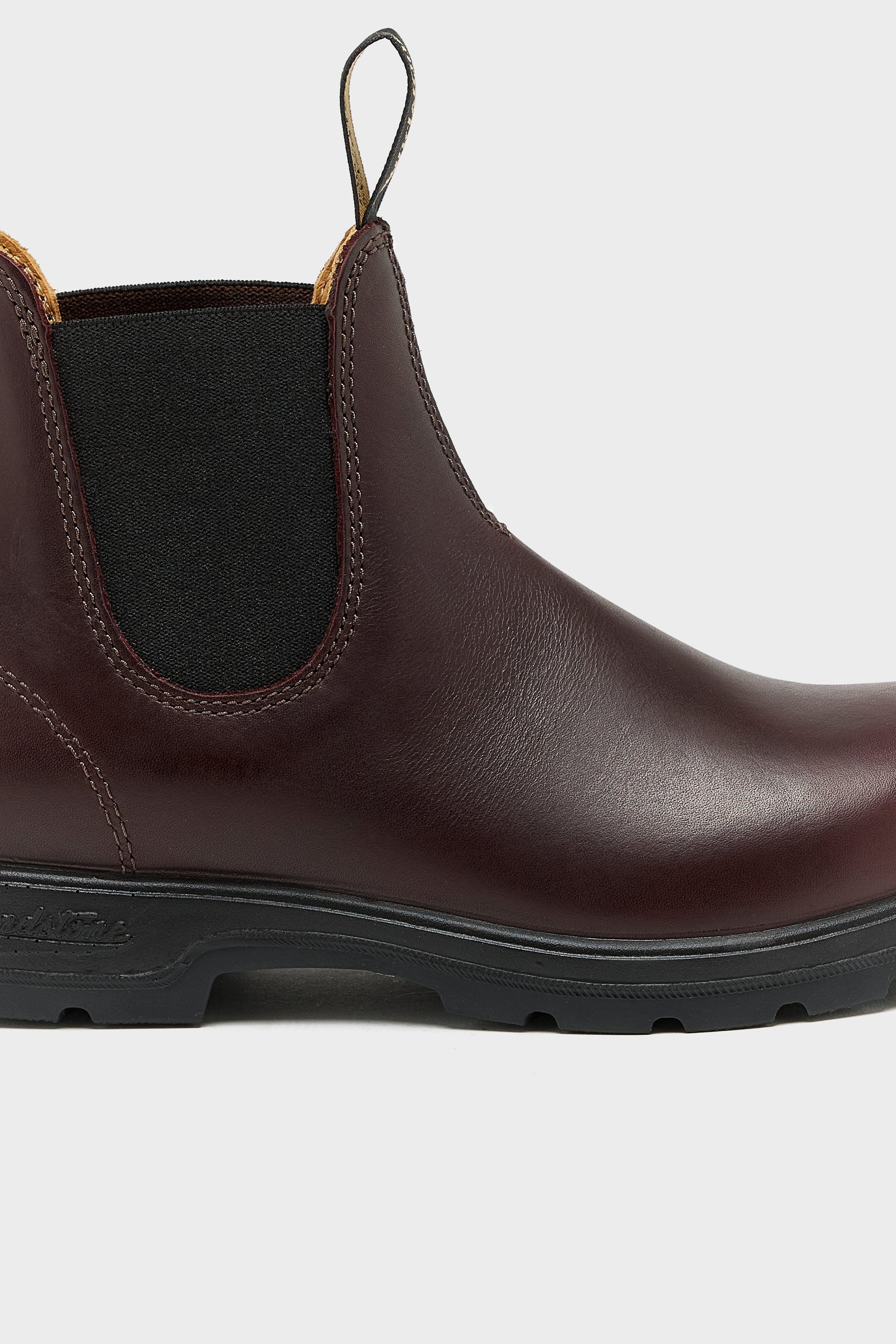 2130 Classic Chelsea Boots for Women  (252 / W / RED)