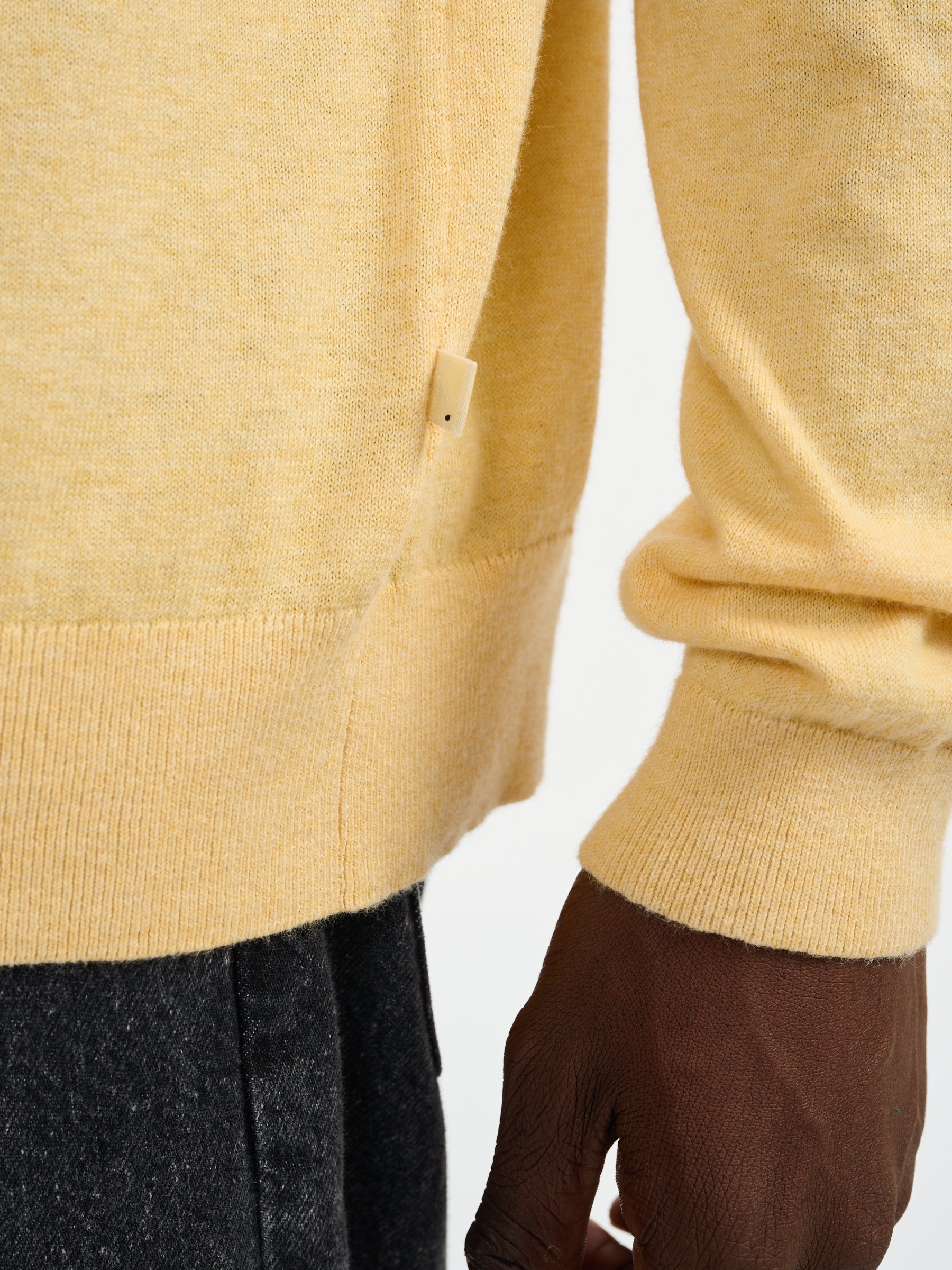 gin sweater (241 / M / BLE)