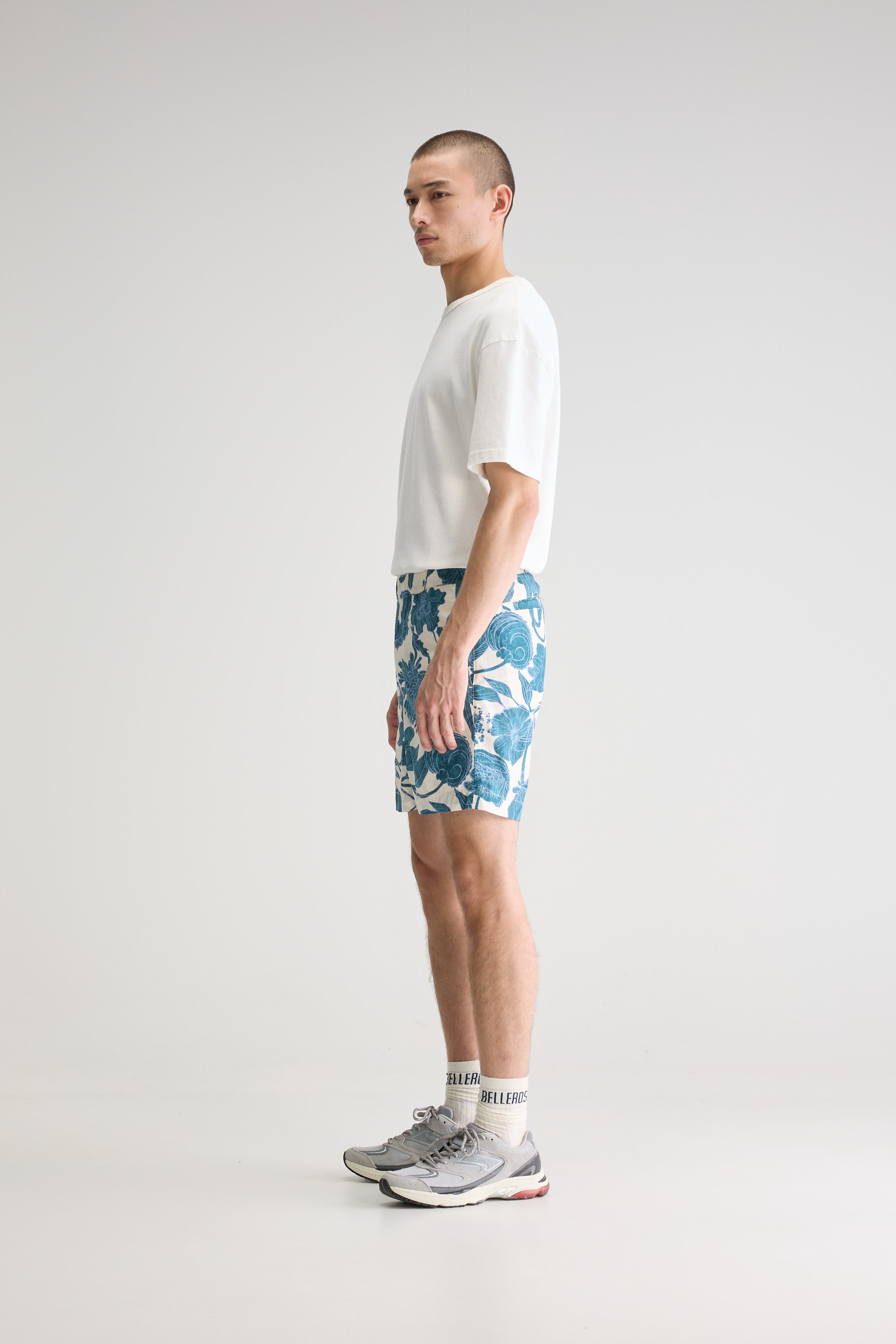 Sean Relaxed Shorts - Prussian / Snow For Men | Bellerose
