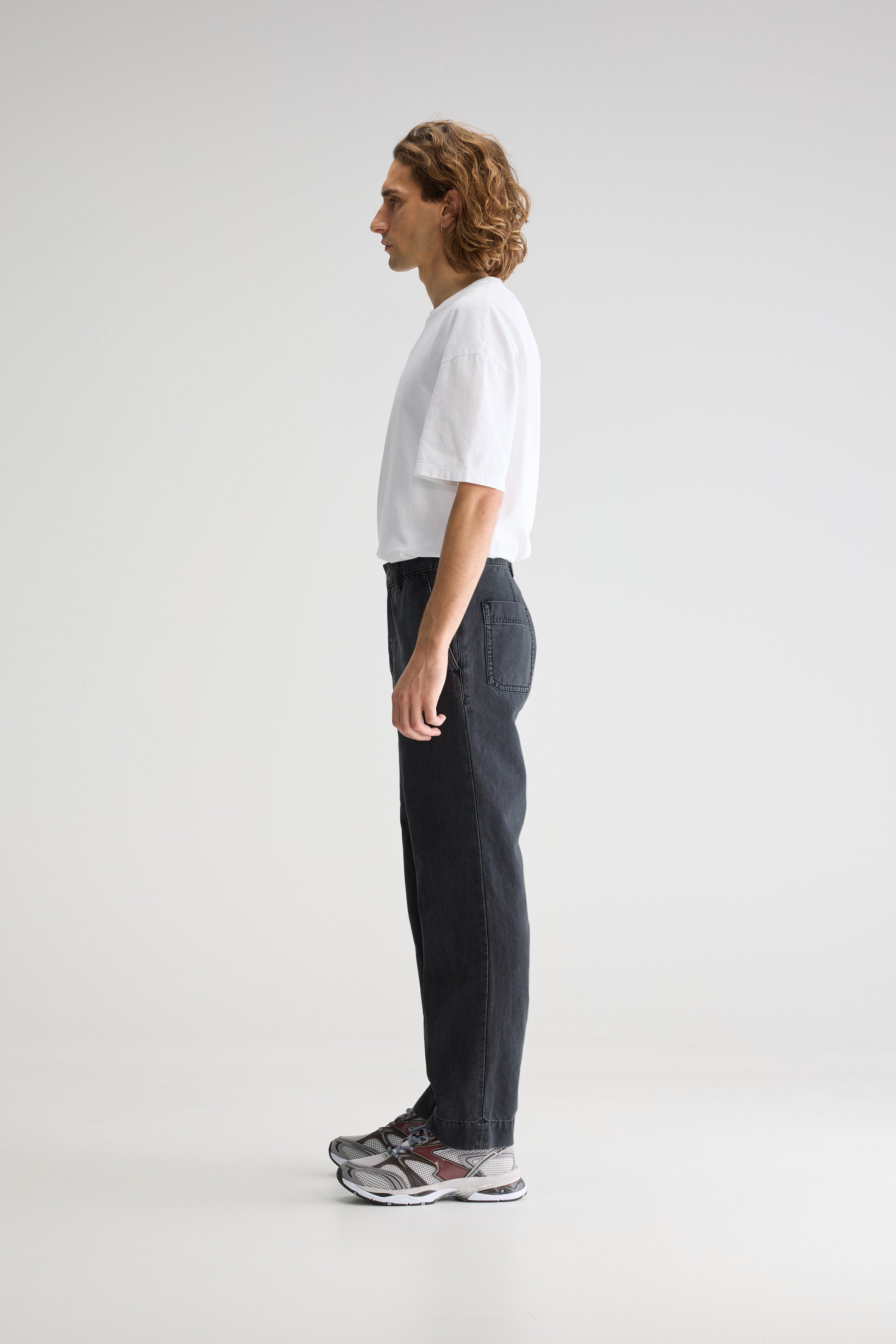 Pen Straight Trousers - Charcoal For Men | Bellerose