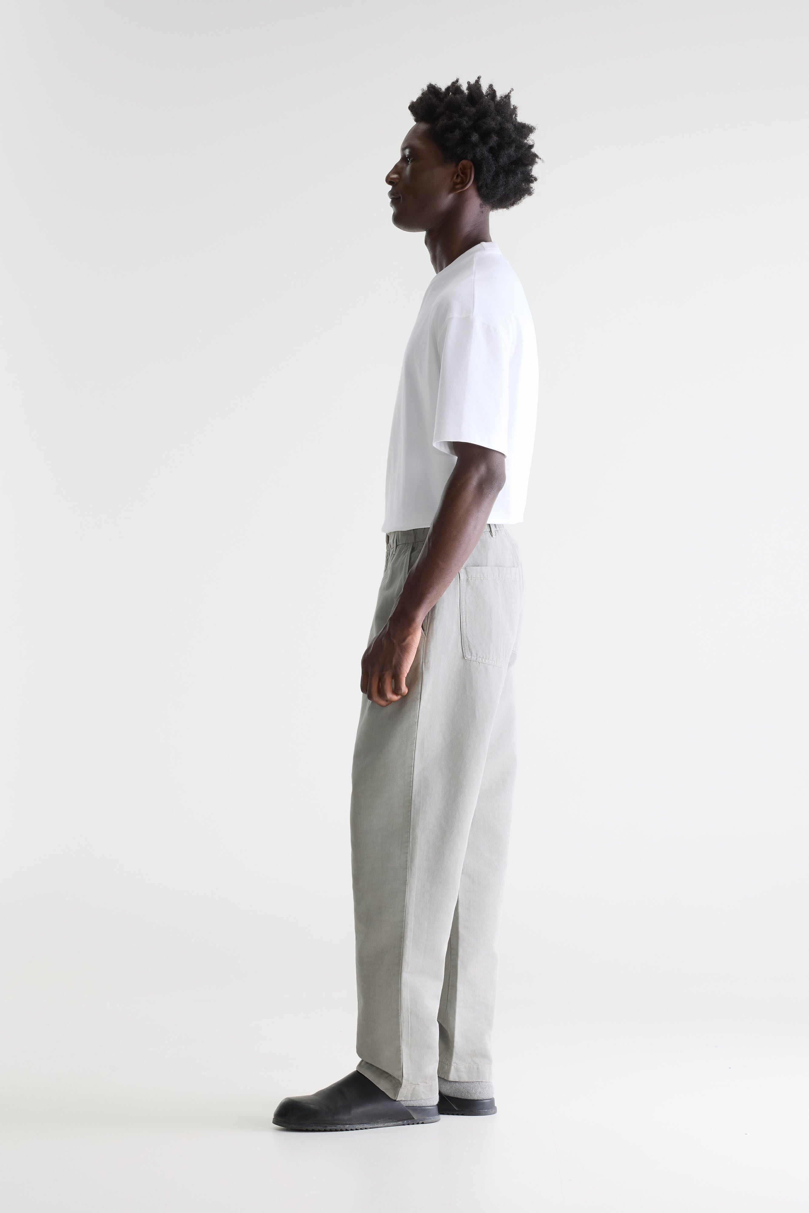 Paynt relaxed trousers (261 / M / CONCRETE)