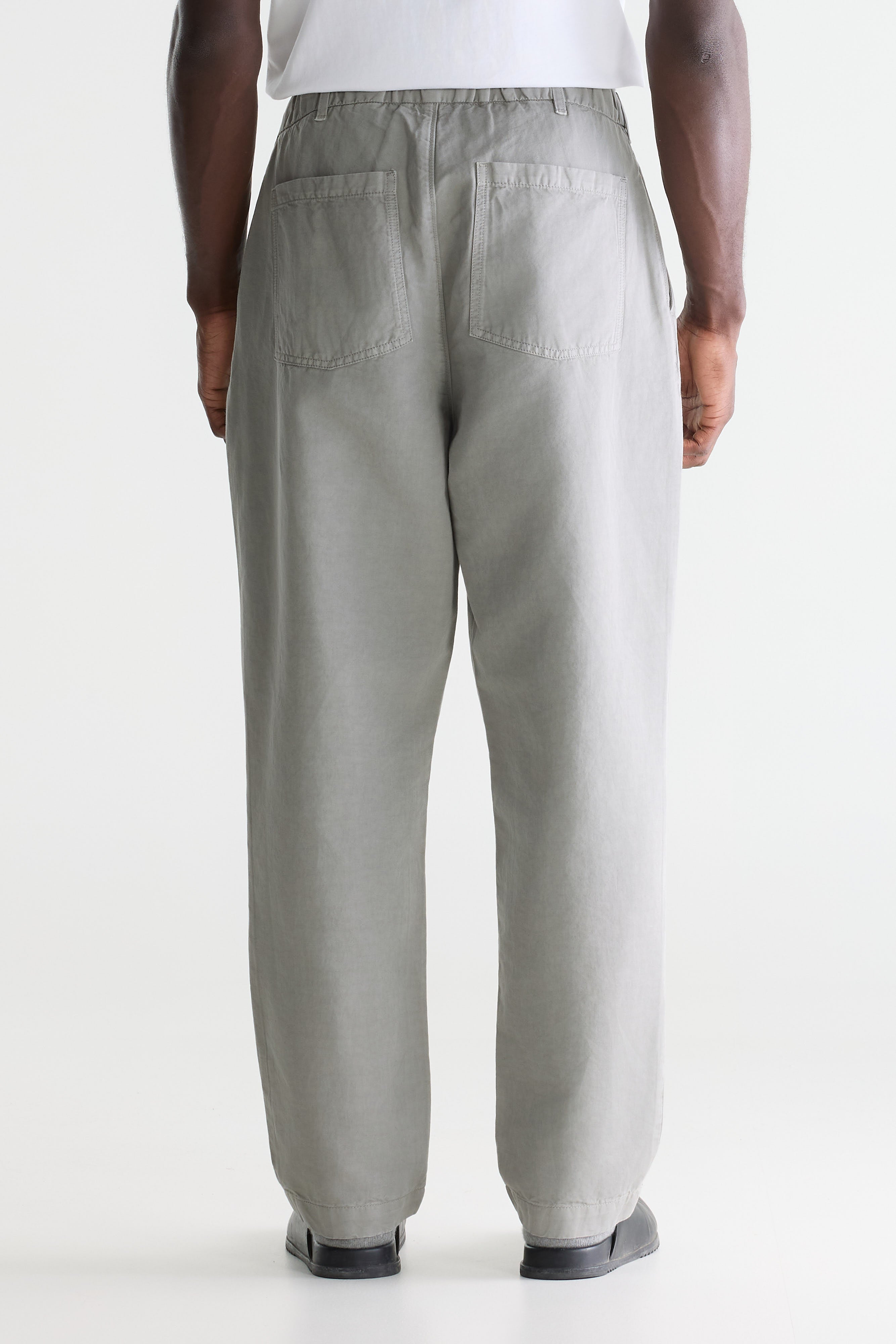 Paynt relaxed trousers (261 / M / CONCRETE)