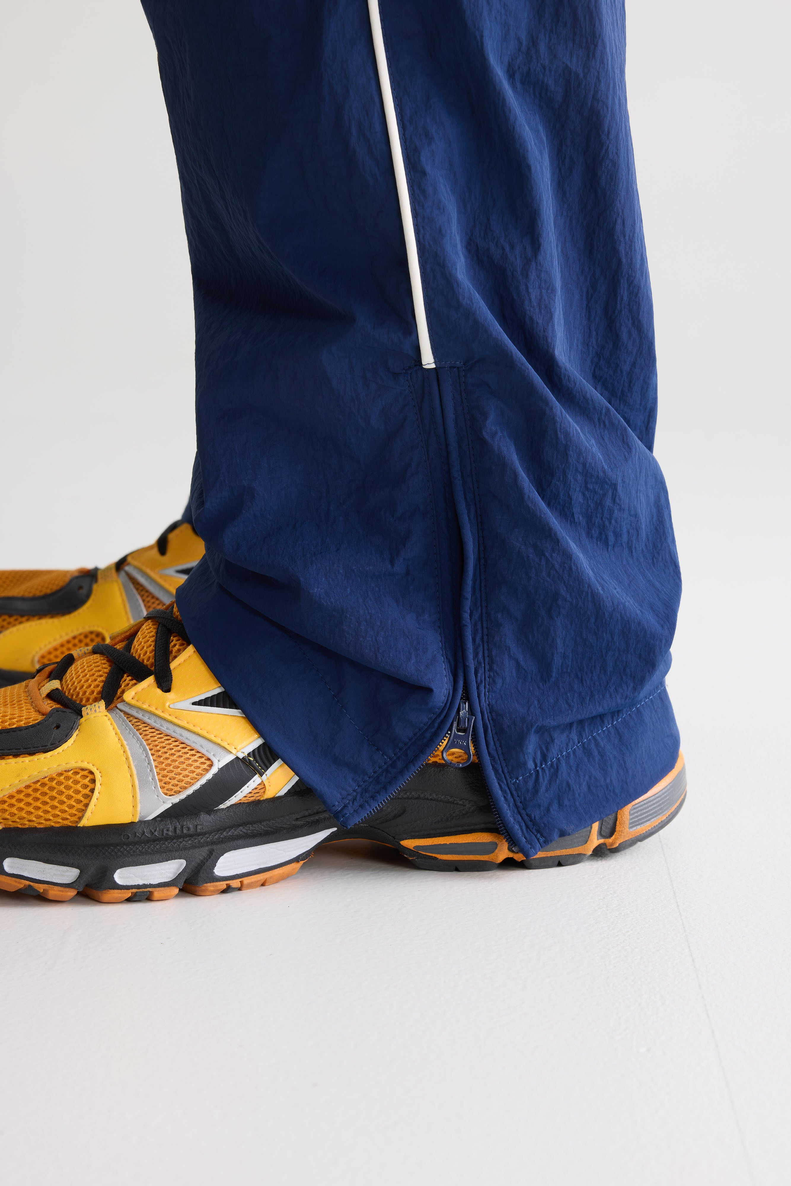 Jippy jogging pants (261 / M / WORKER)