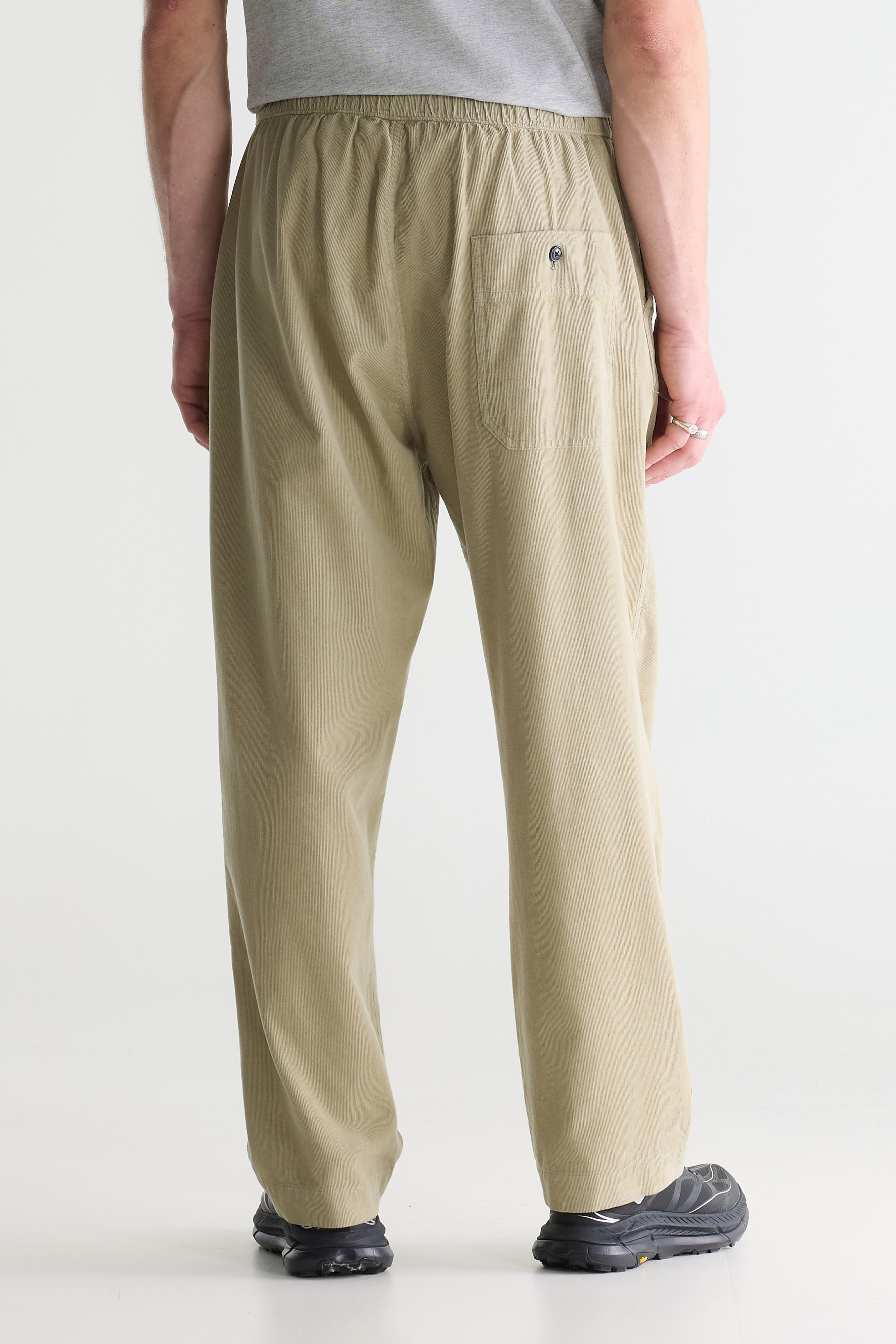 Julius corduroy trousers (261 / M / THYM)