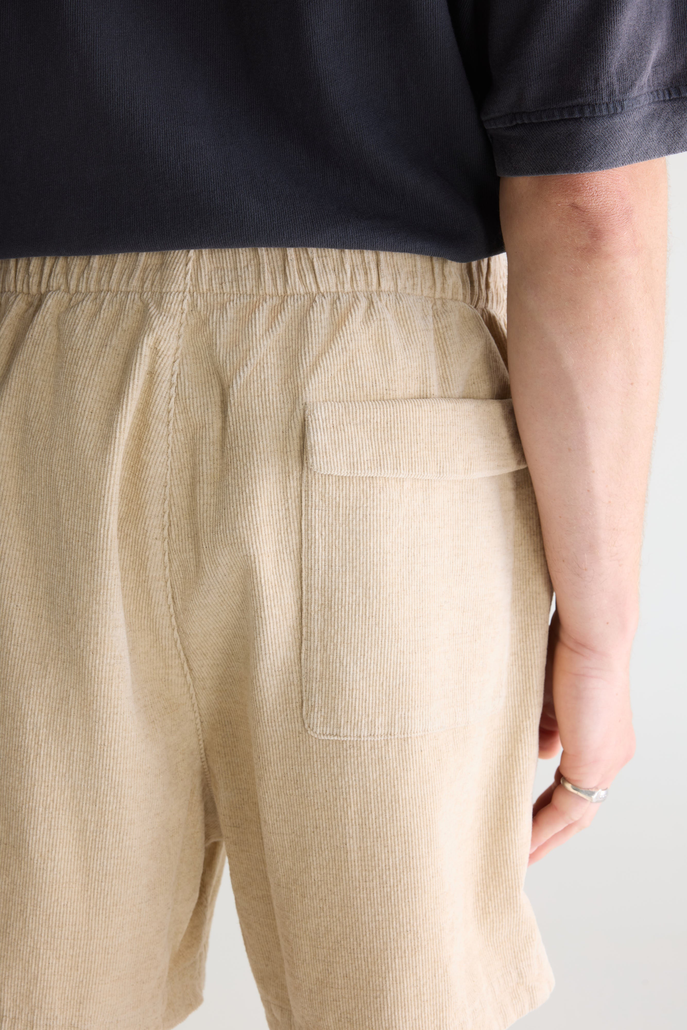 Jug loose shorts (261 / M / CALCAIRE)