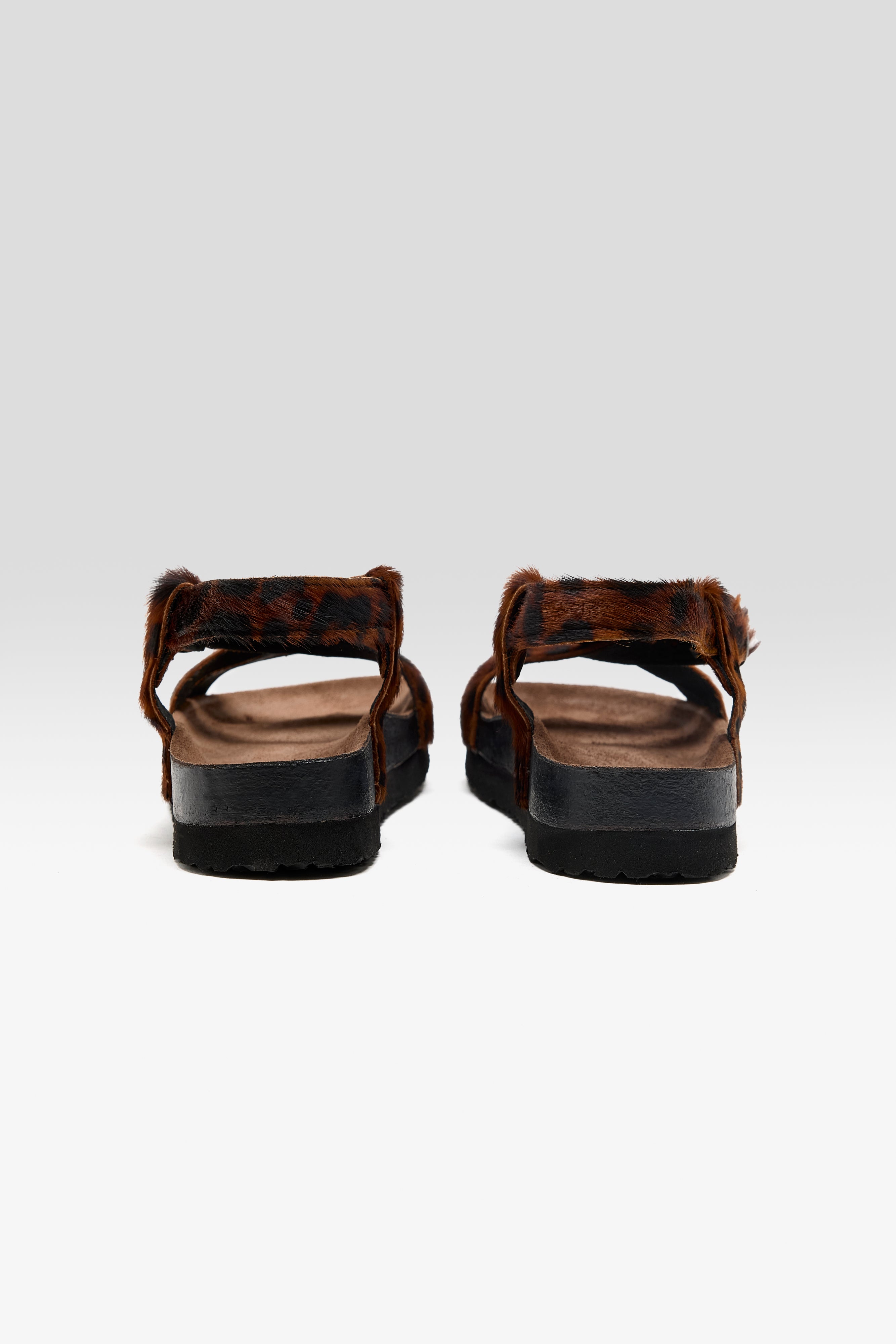 Cheetah Ponyhair Cross Strap Sandals  (261 / W / BROWN)