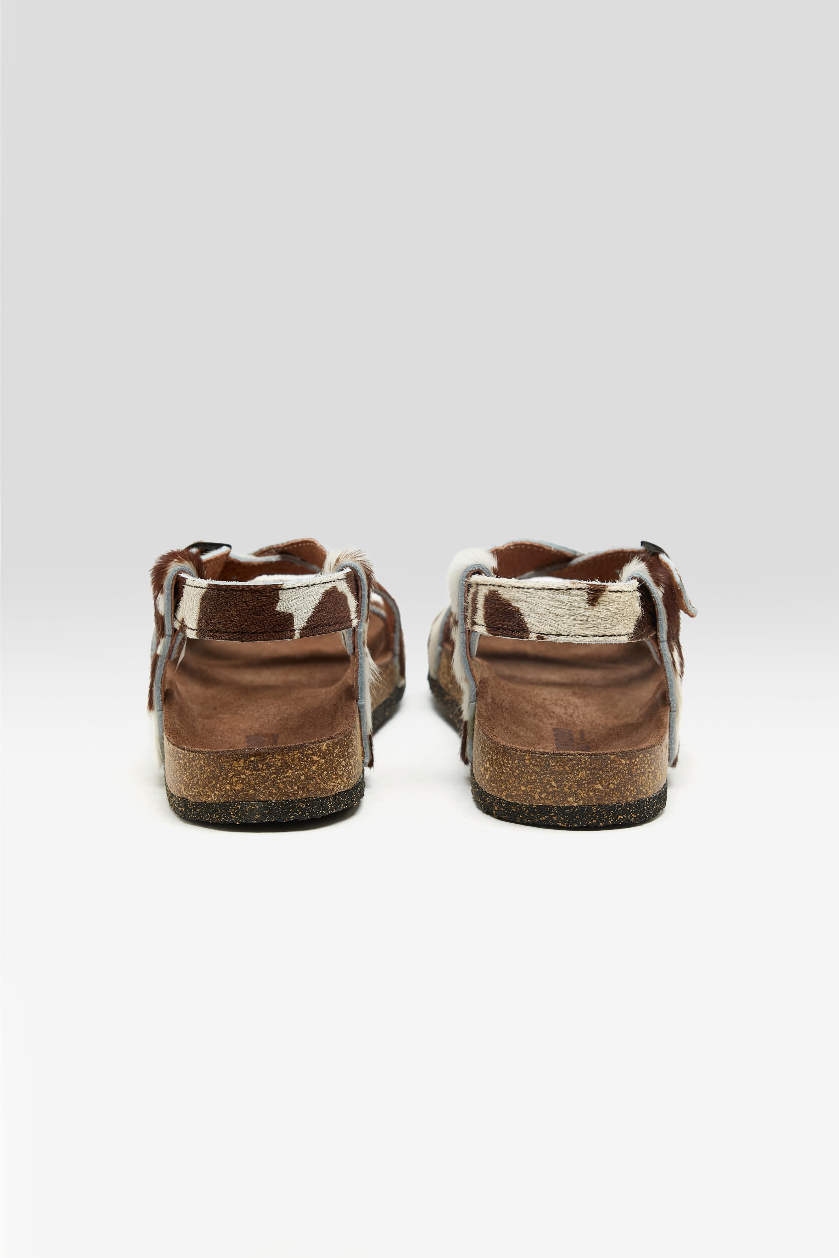 Cowprint Ponyhair Cross Strap Sandals  (261 / W / WHITE)