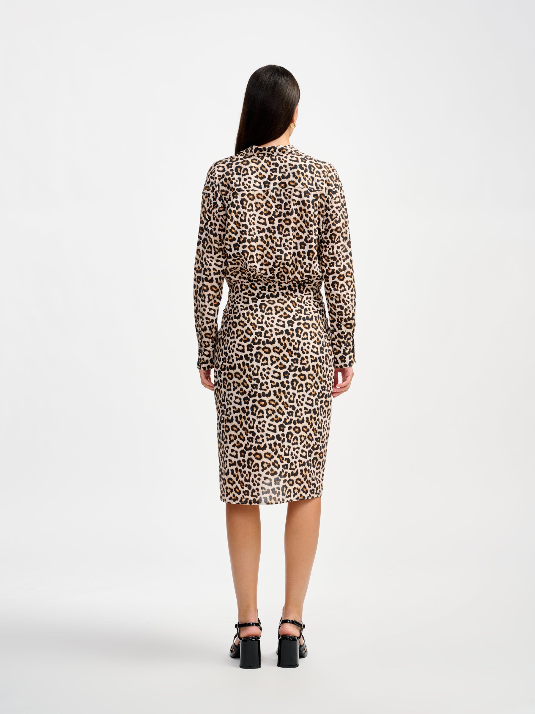 robe trixie (241 / W / COMBO A)